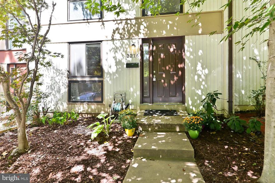 Welcome to this beautiful 3-bedroom, 2-bath townhouse just minutes from Reston Town Center and the new RTC Metro station. The home features a modern kitchen with stainless steel appliances, granite countertops, under-cabinet lighting, and soft-close cabinetry. A finished basement offers extra living space, and the private, fenced-in stone patio is perfect for relaxing or entertaining.
Enjoy walkable access to community amenities, including pools, the Reston Community Center, and a nearby shopping center with dining and daily essentials. A Capital Bikeshare station is just steps away.
Don’t miss this opportunity—schedule your showing today!