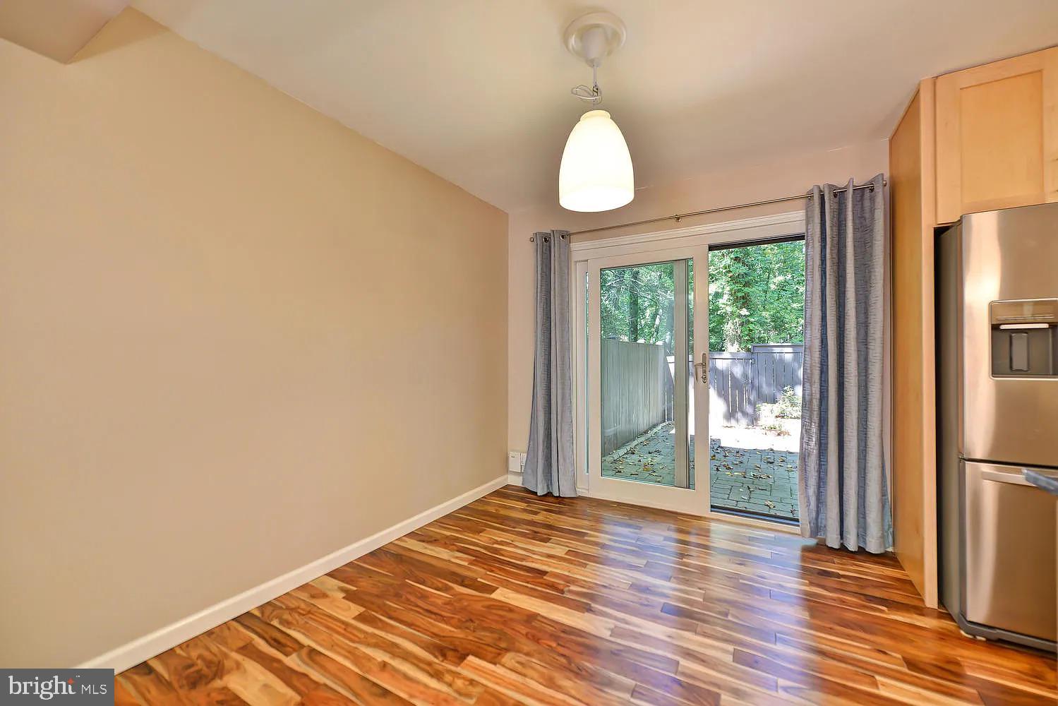 FAIRFAX - Residential Lease