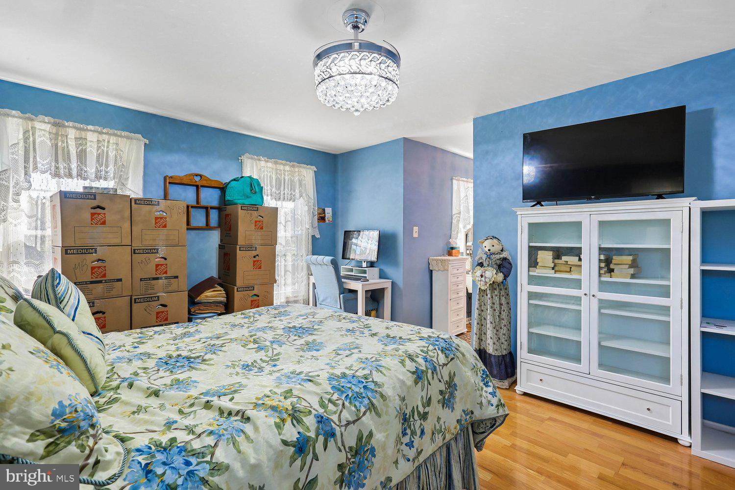 LONGMEAD - Residential