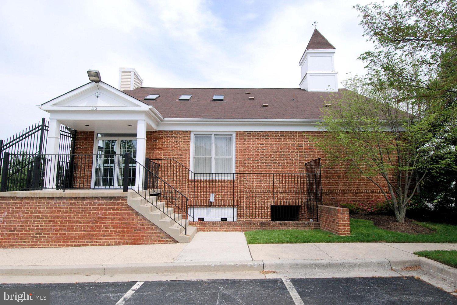 LONGMEAD - Residential