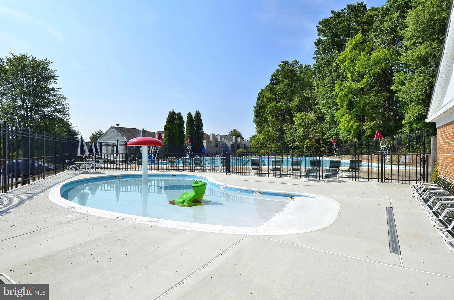 LONGMEAD - Residential
