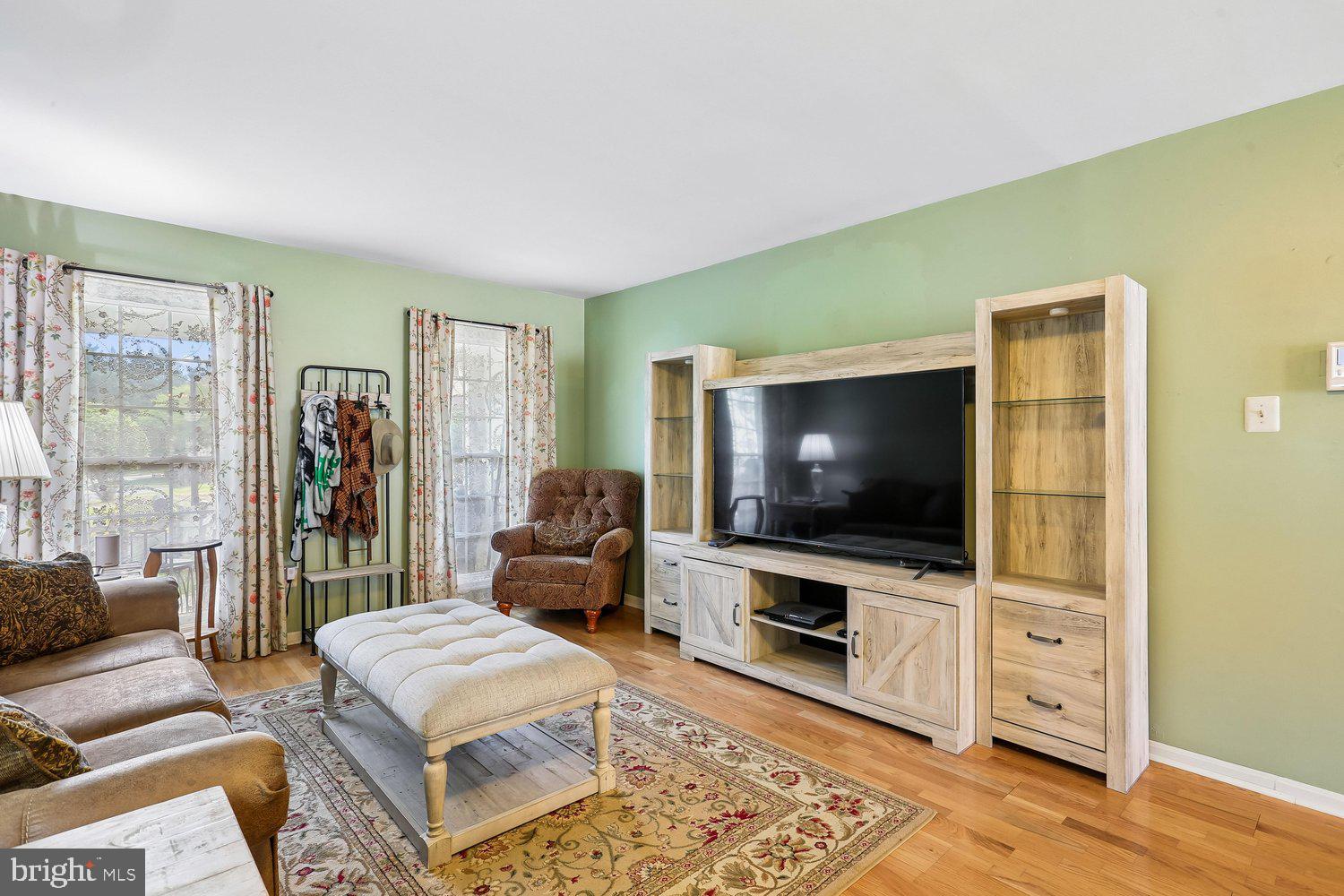 LONGMEAD - Residential