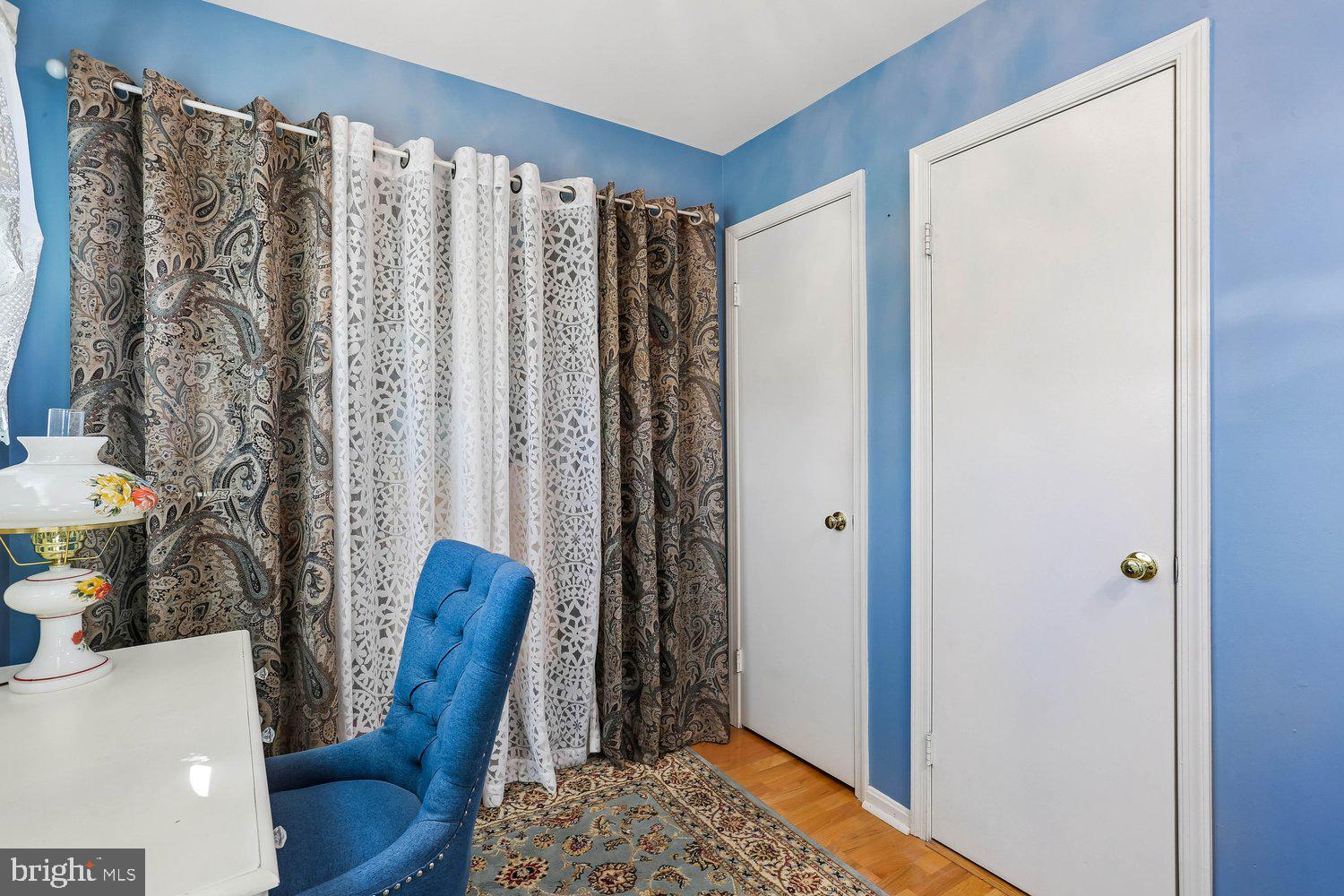 LONGMEAD - Residential