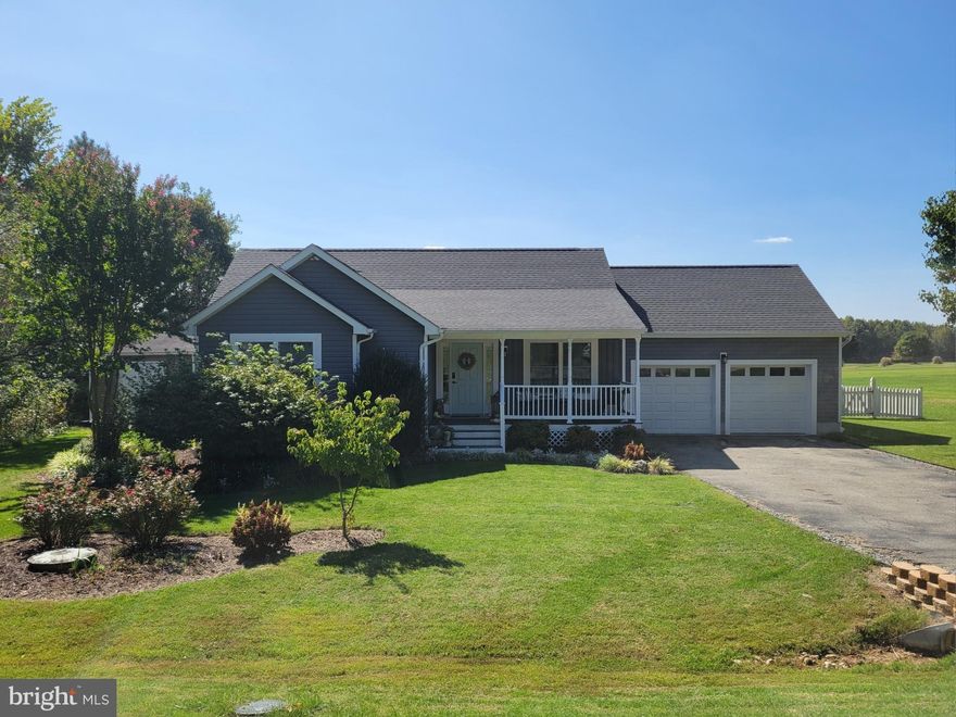 4 bedroom/3 bath Rambler on the golf course of Wicomico Shores.  This home features wood floors, formal dining room and large family room. The kitchen has all Stainless Steel appliances. *Applications accepted through RentSpree. Good credit is a requirement. Dogs allowed on case-by-case basis. No cats allowed. Available on Dec 15, 2023.*