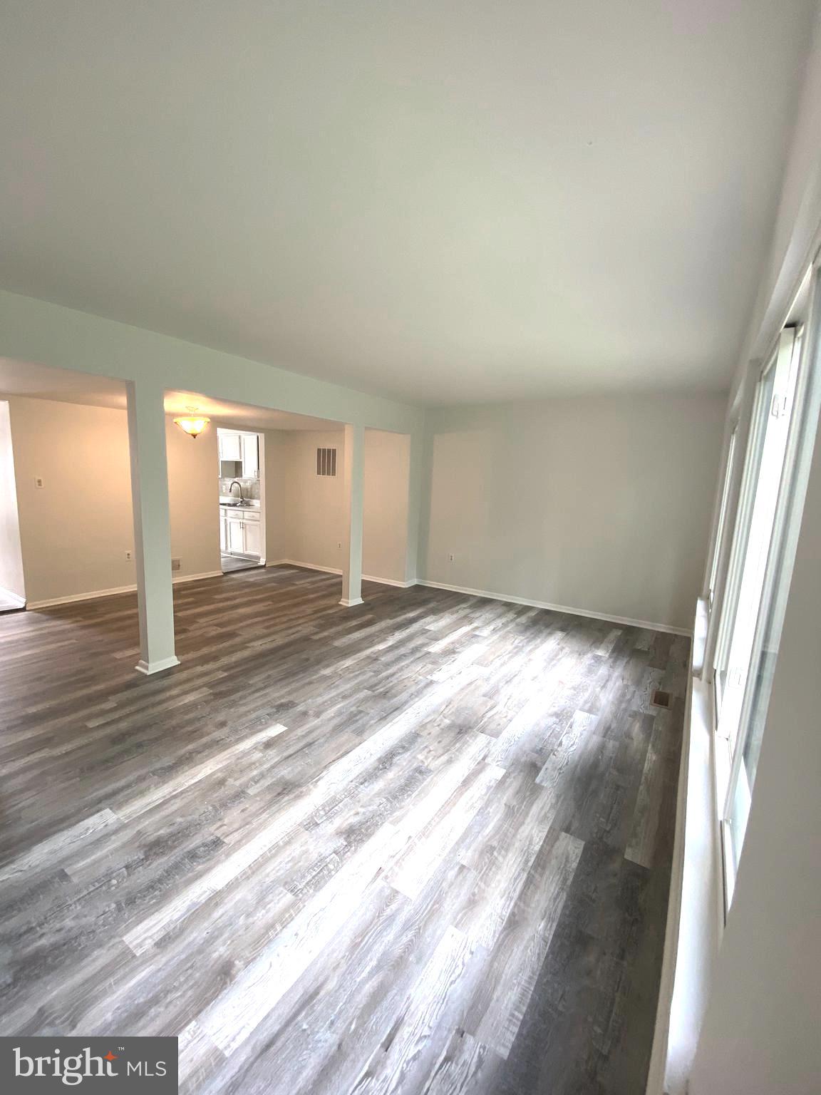 CROMWELL STATION - Residential Lease