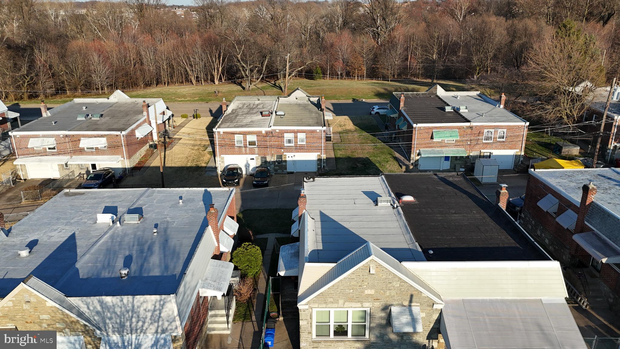 LEXINGTON PARK - Residential