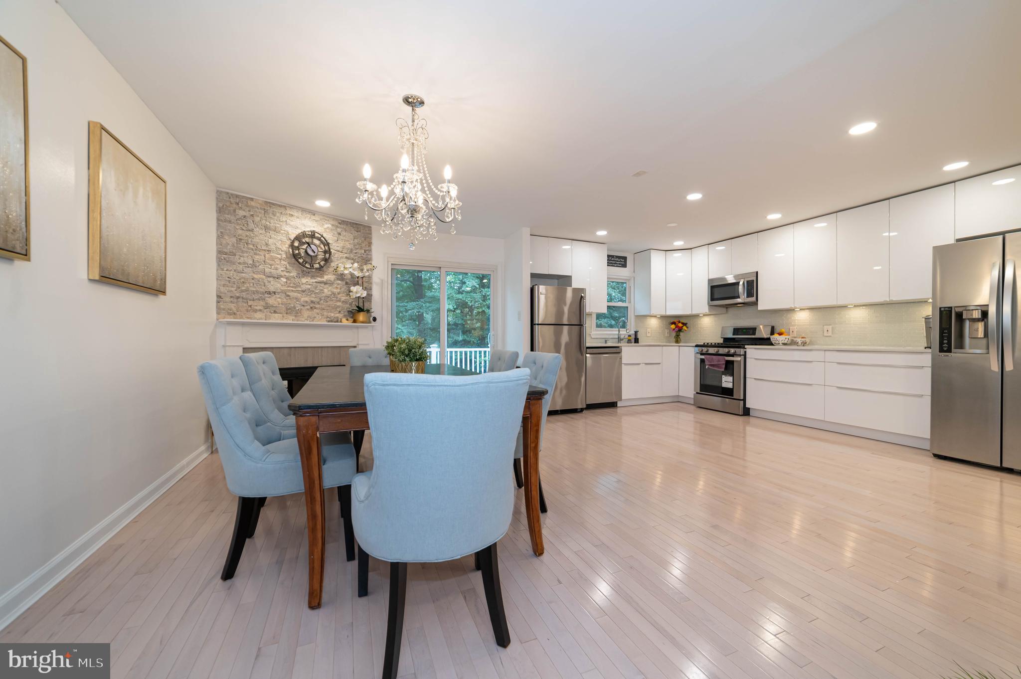 CIRCLE WOODS - Residential