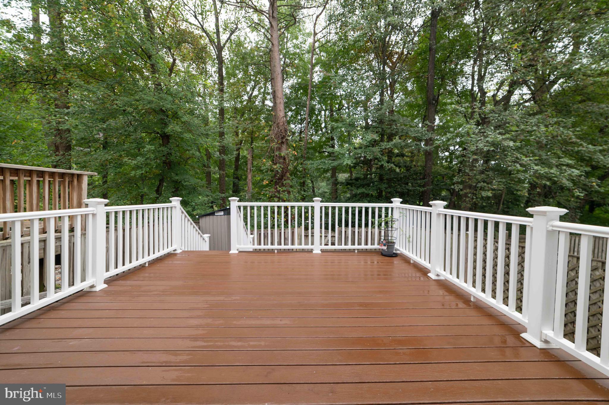 CIRCLE WOODS - Residential