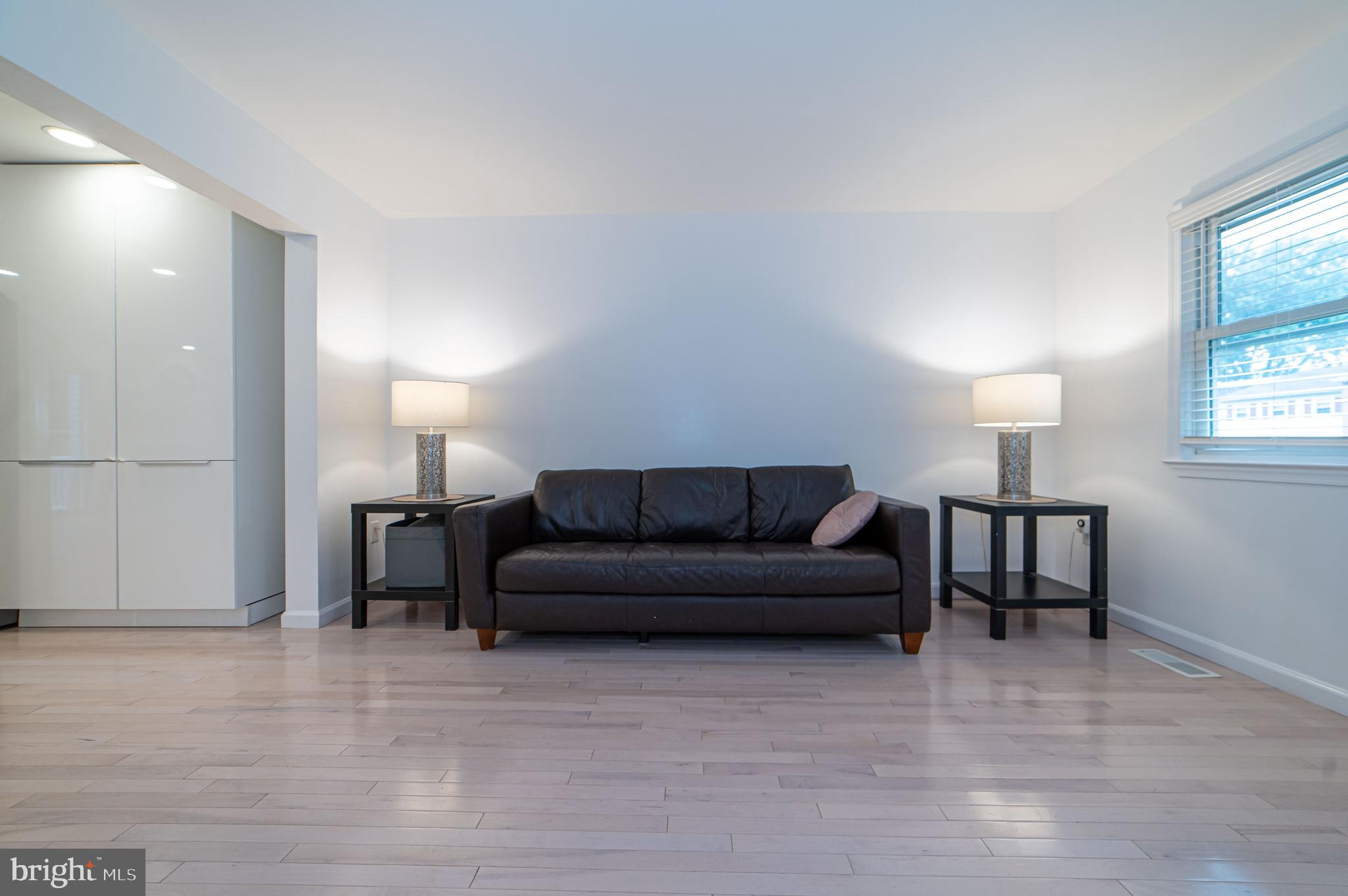 CIRCLE WOODS - Residential