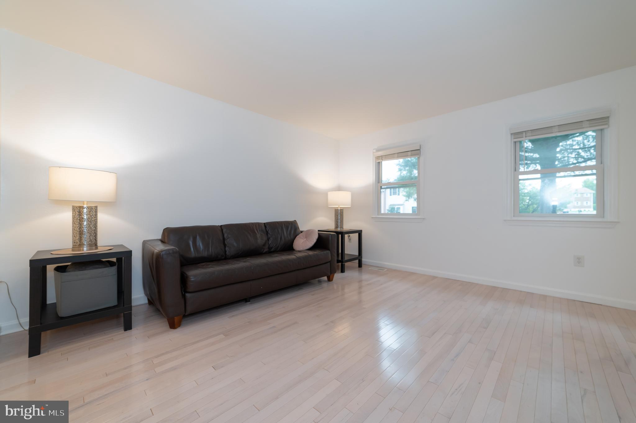 CIRCLE WOODS - Residential