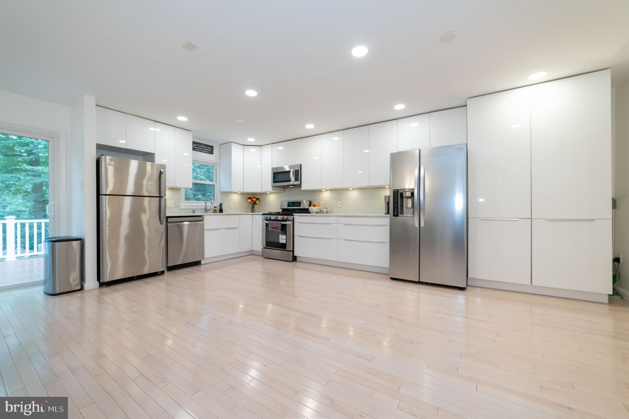 CIRCLE WOODS - Residential