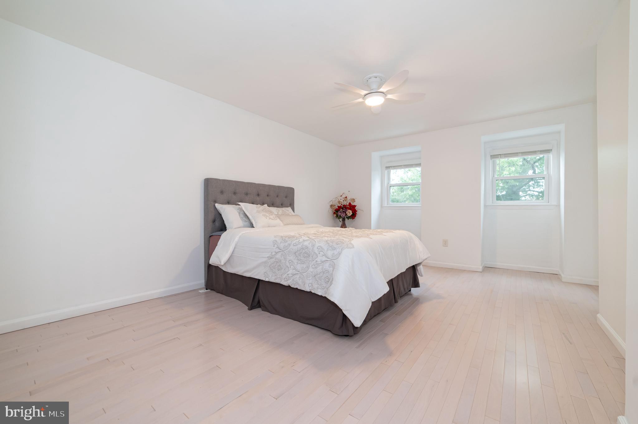 CIRCLE WOODS - Residential