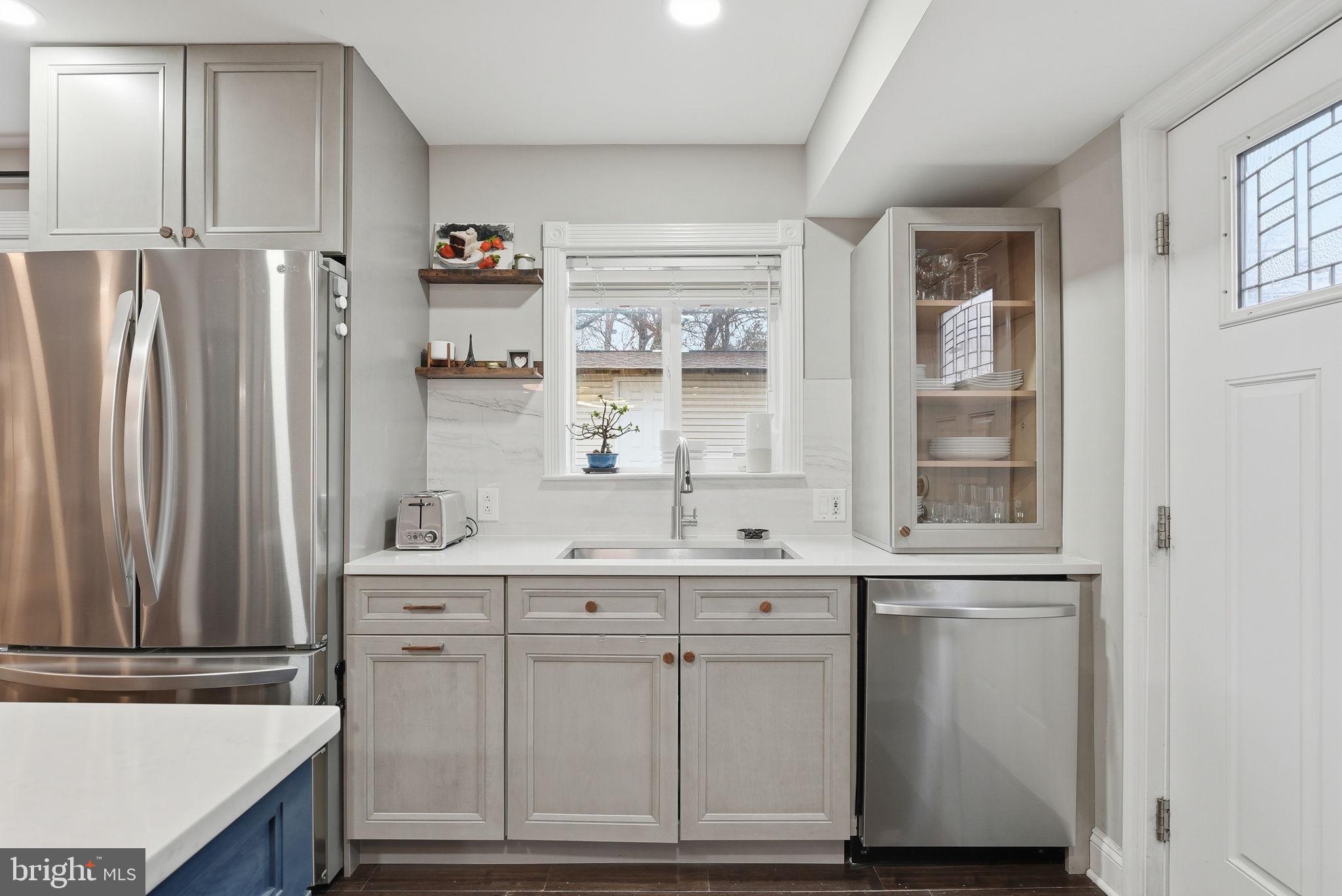 BUCKNELL MANOR - Residential