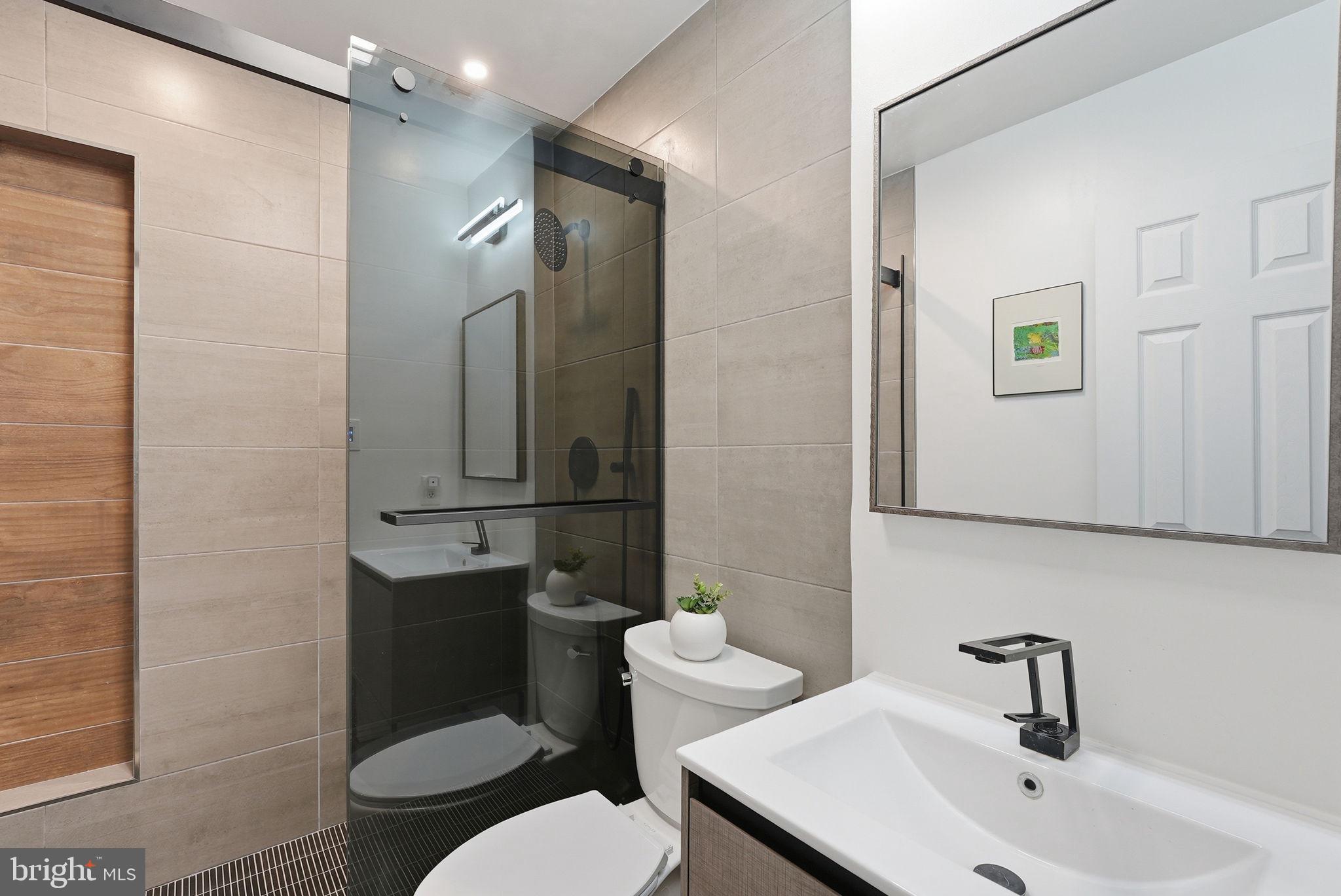 BUCKNELL MANOR - Residential