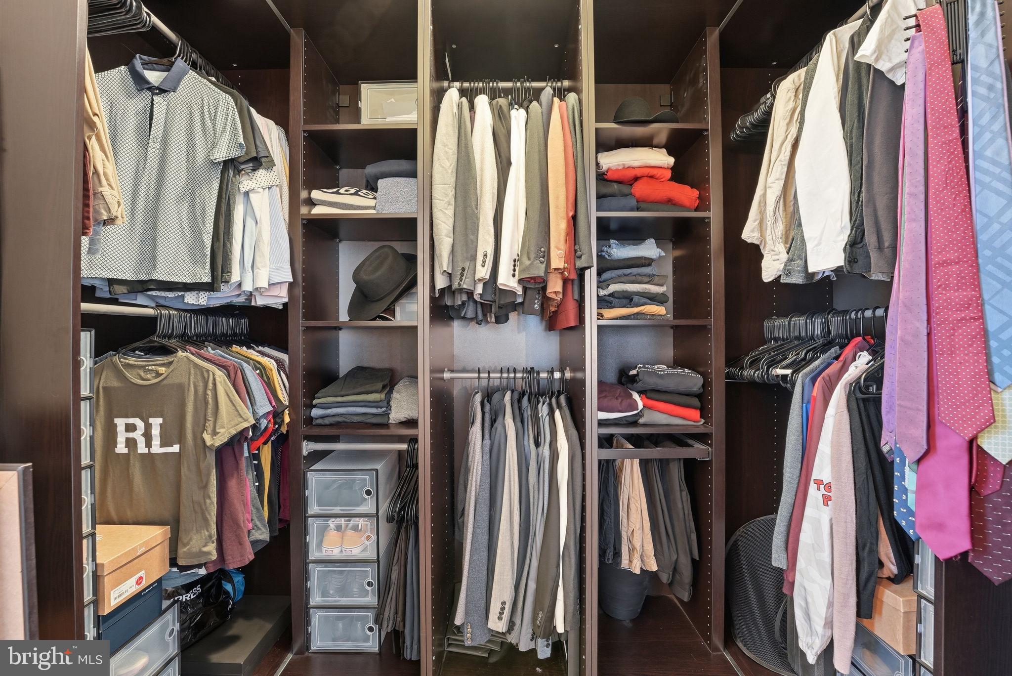 BUCKNELL MANOR - Residential