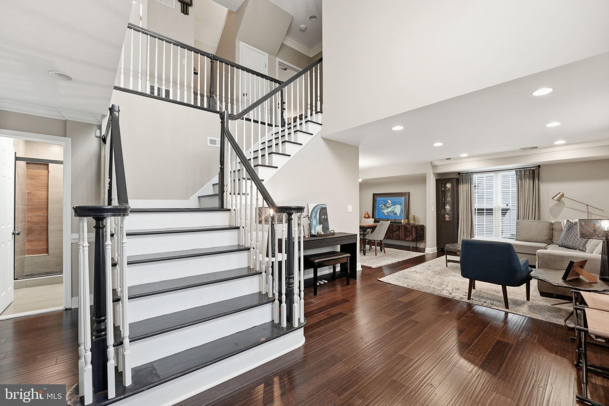 BUCKNELL MANOR - Residential