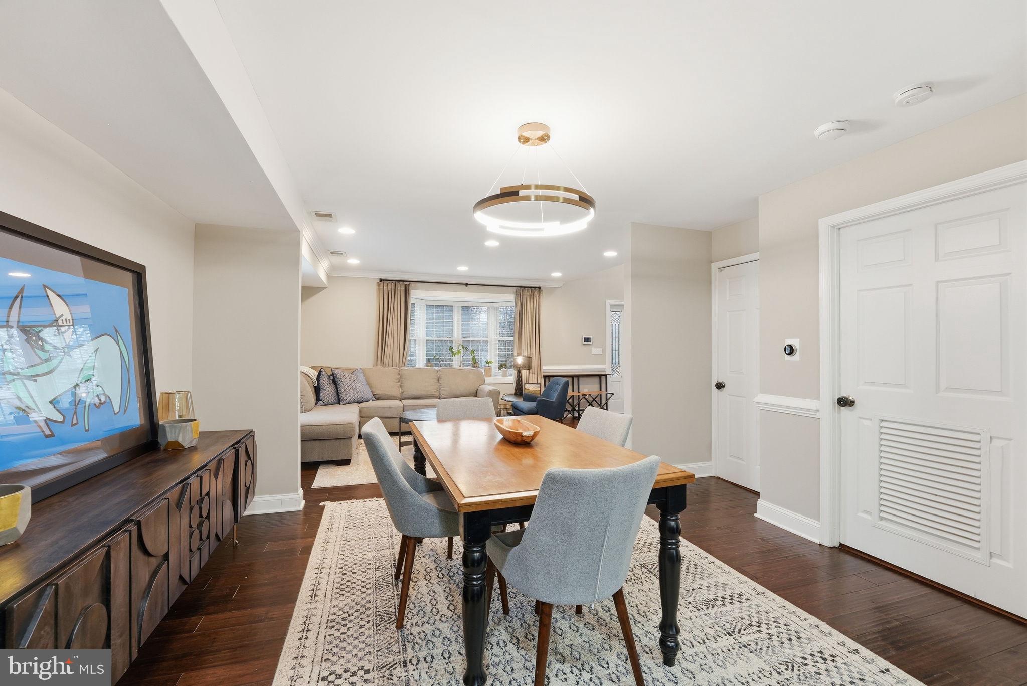 BUCKNELL MANOR - Residential