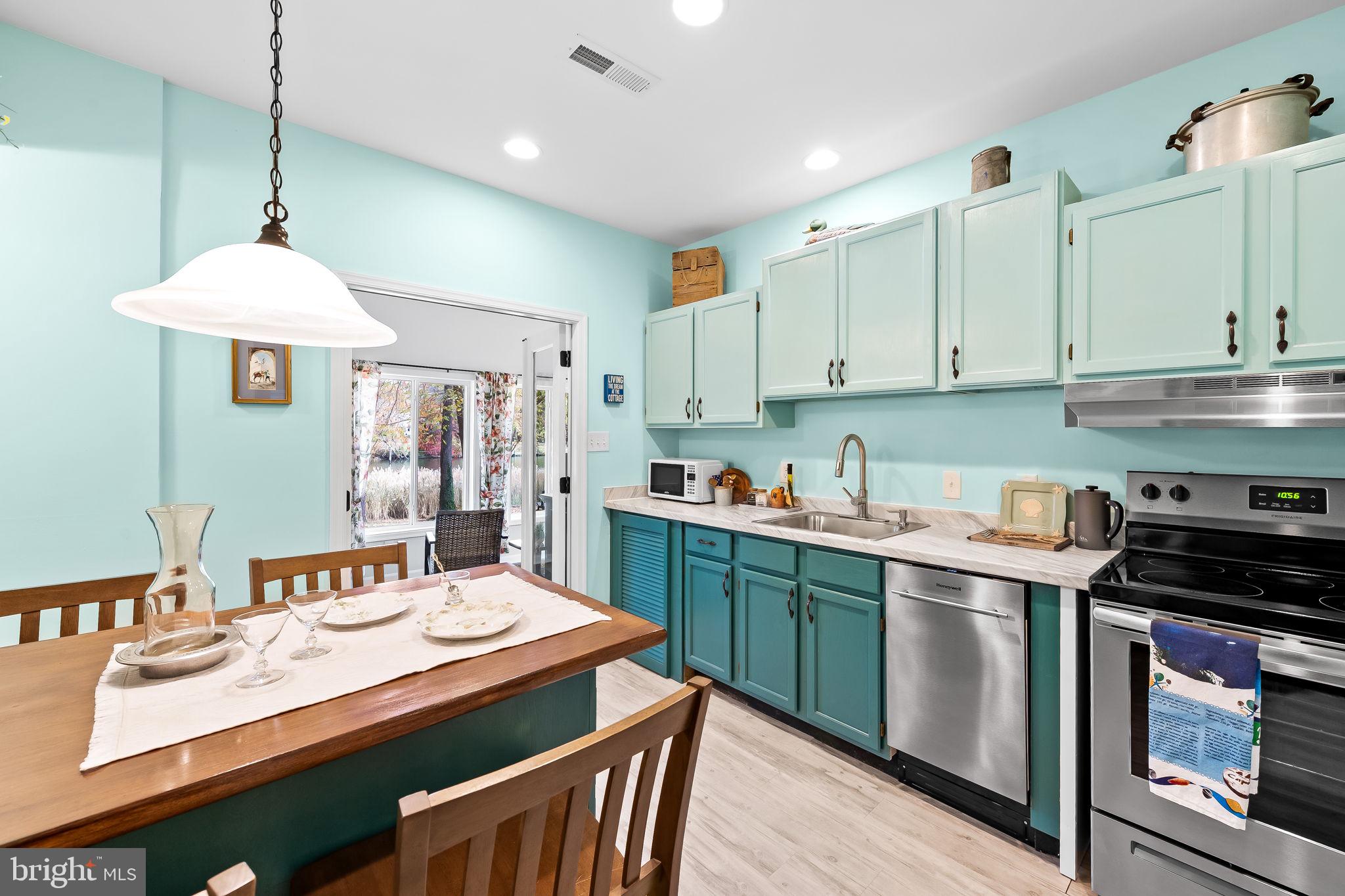 HUNTERS HARBOR - Residential