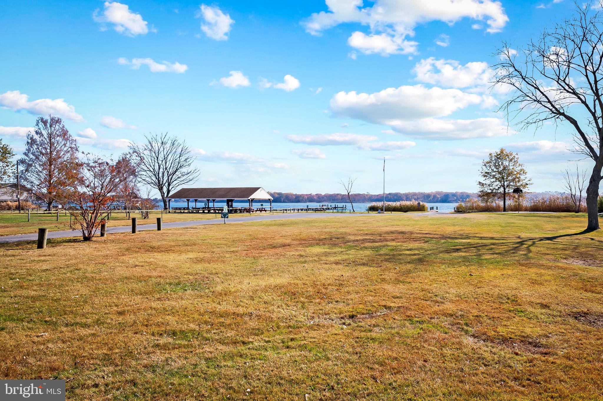 HUNTERS HARBOR - Residential