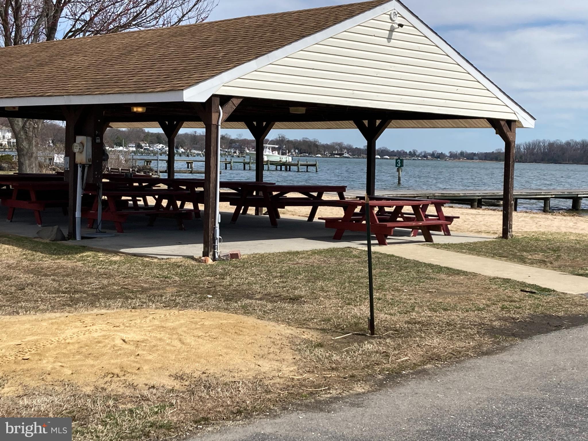 HUNTERS HARBOR - Residential