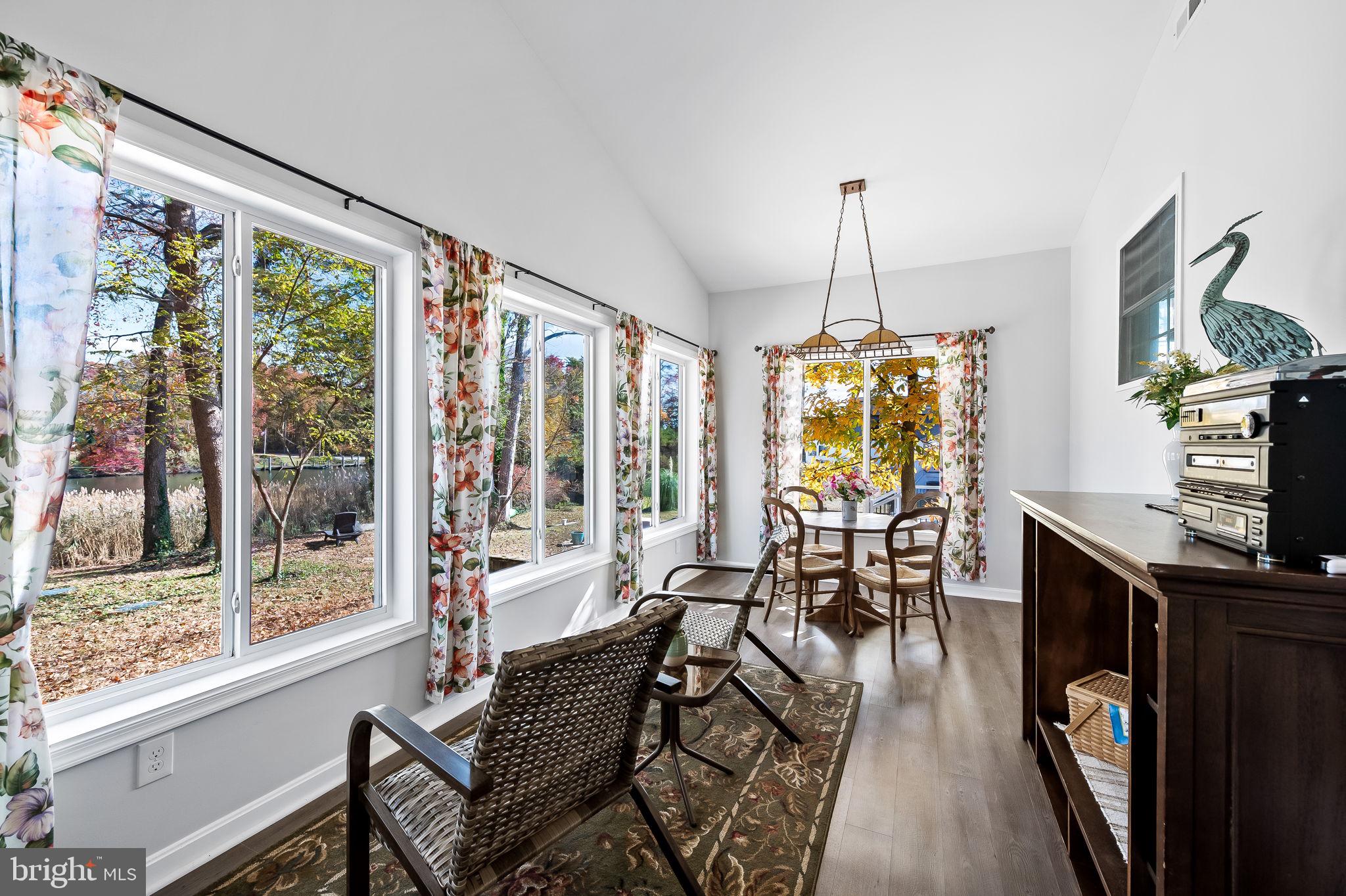 HUNTERS HARBOR - Residential