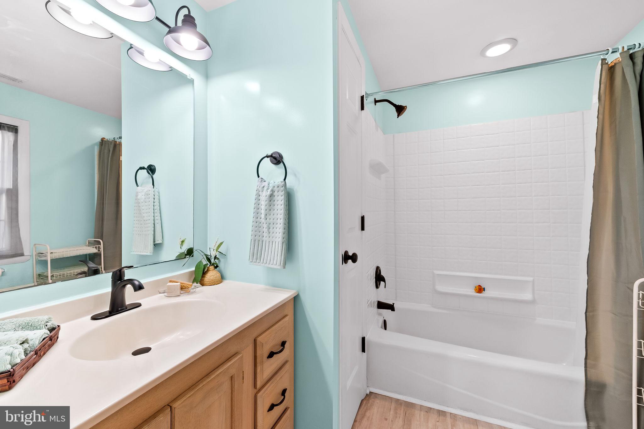 HUNTERS HARBOR - Residential