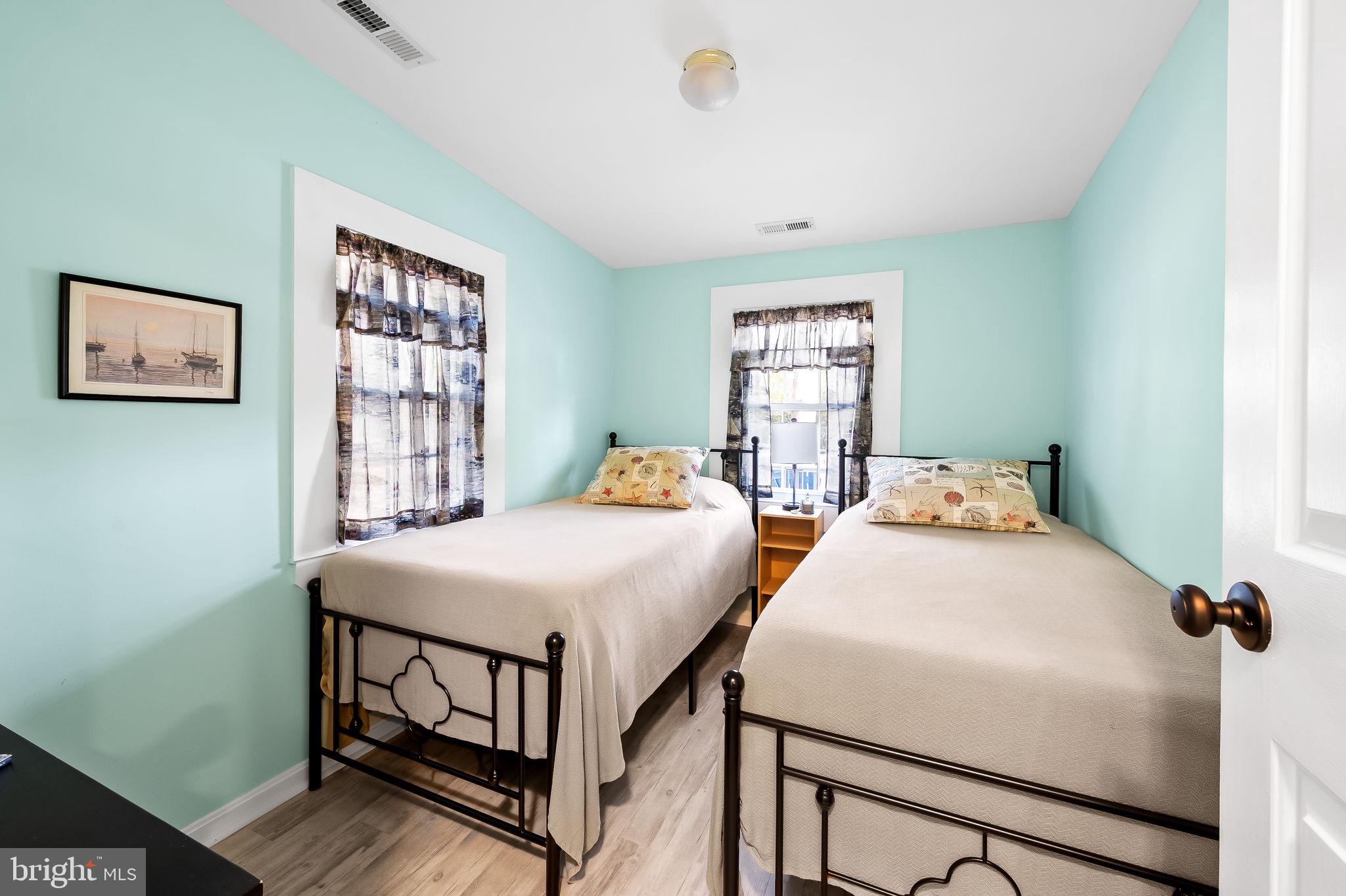 HUNTERS HARBOR - Residential