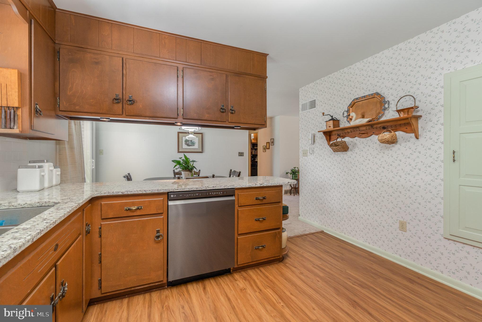 FOREST HILLS - Residential