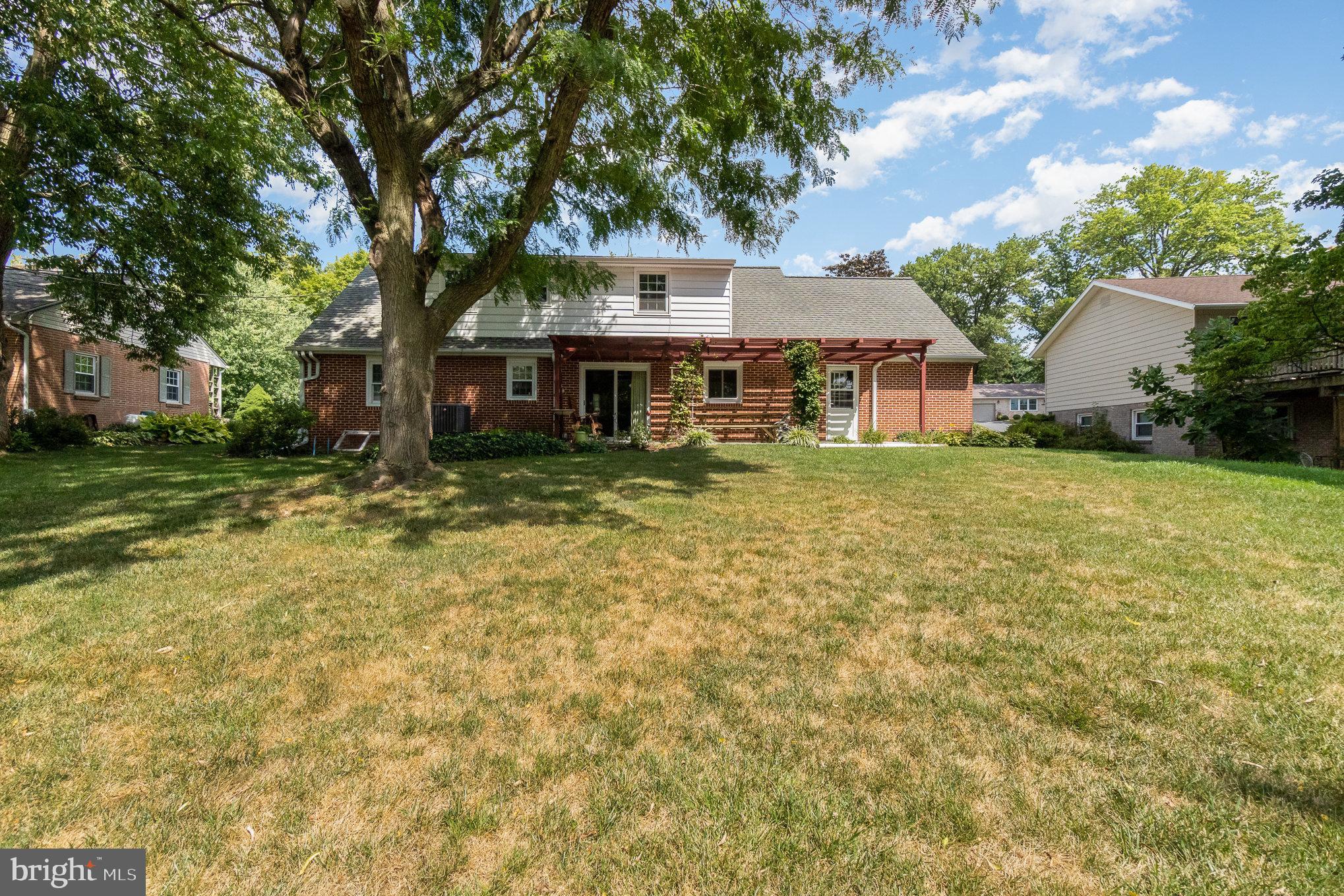 FOREST HILLS - Residential