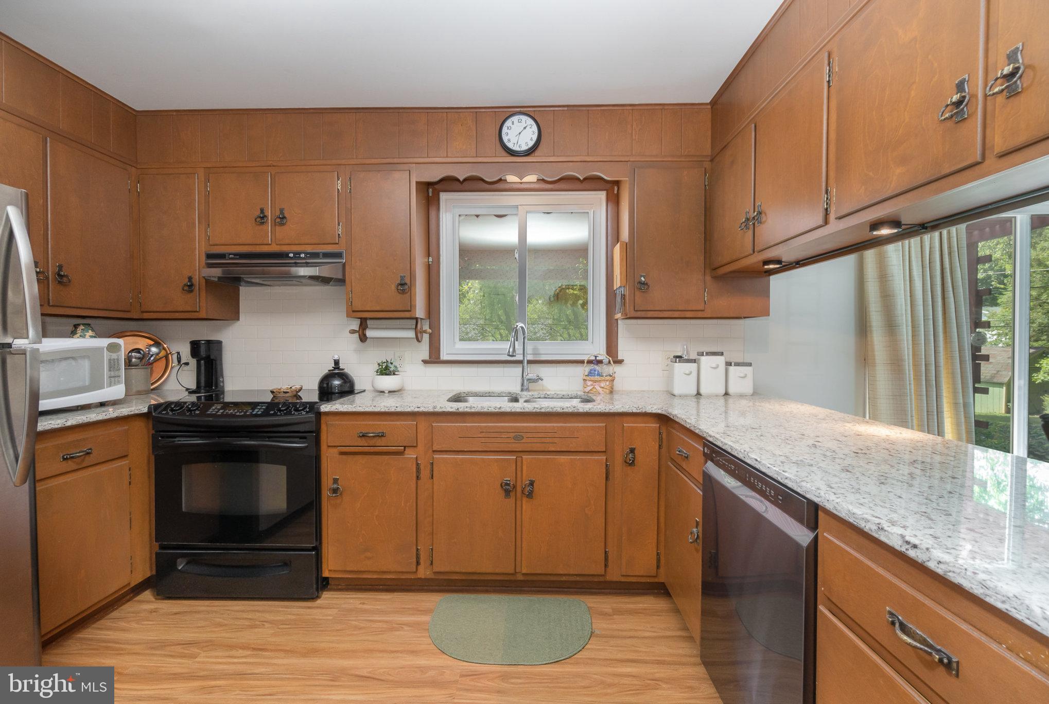 FOREST HILLS - Residential