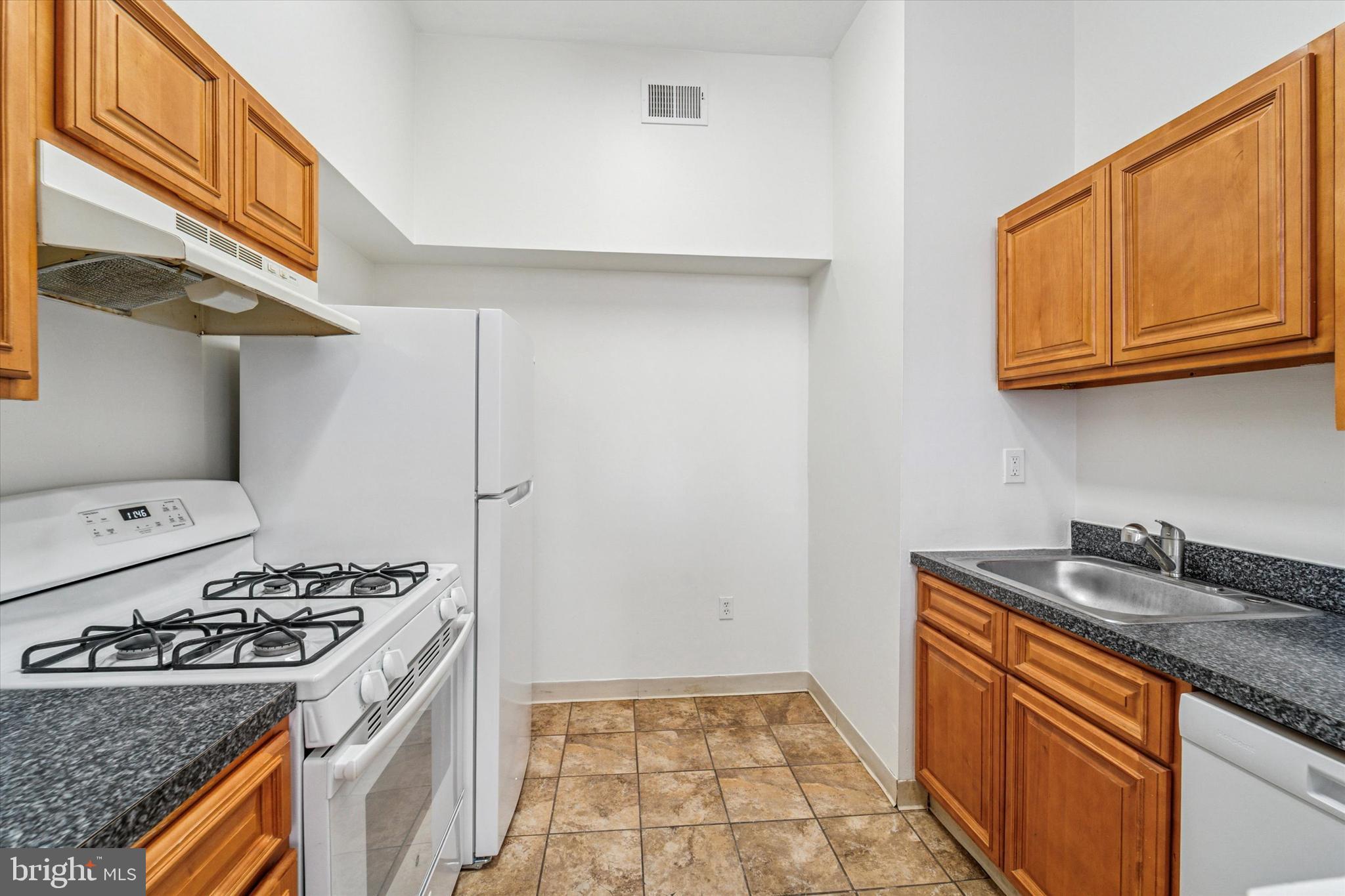 SPRING GARDEN - Residential Lease