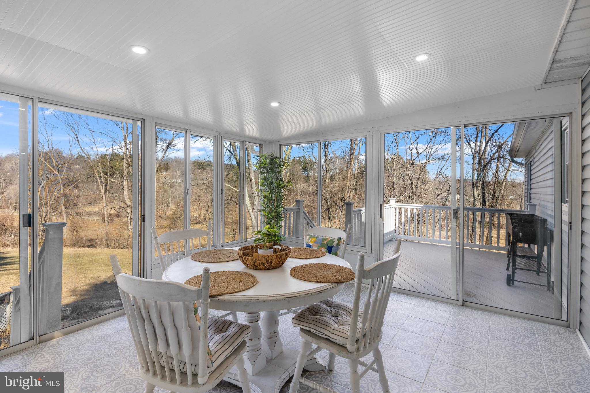 HAMPSTEAD - Residential