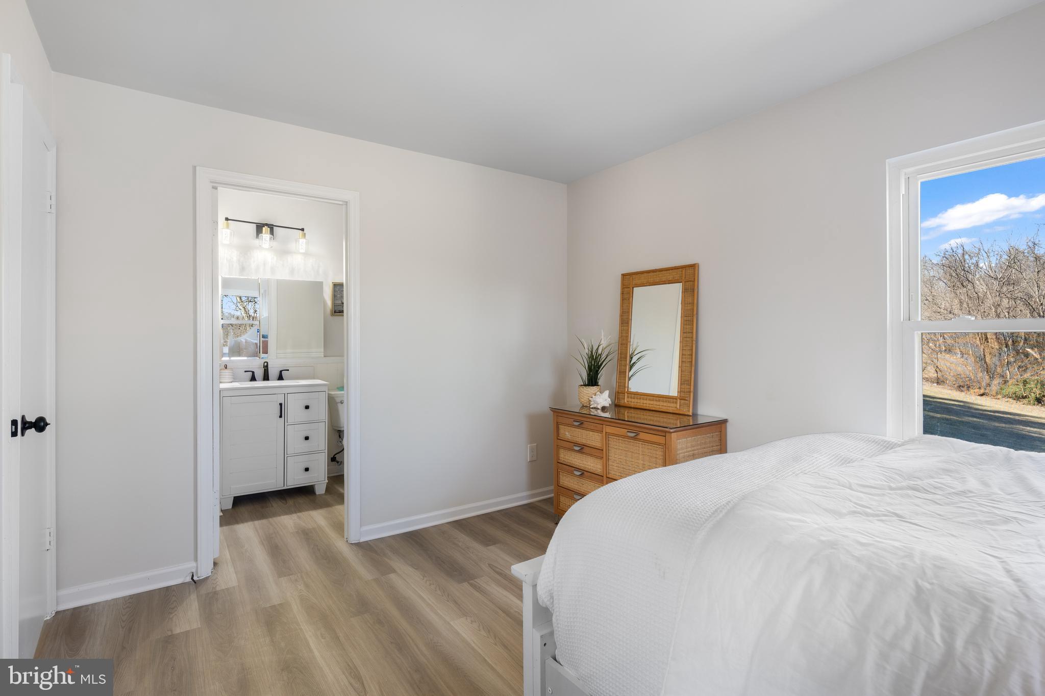 HAMPSTEAD - Residential