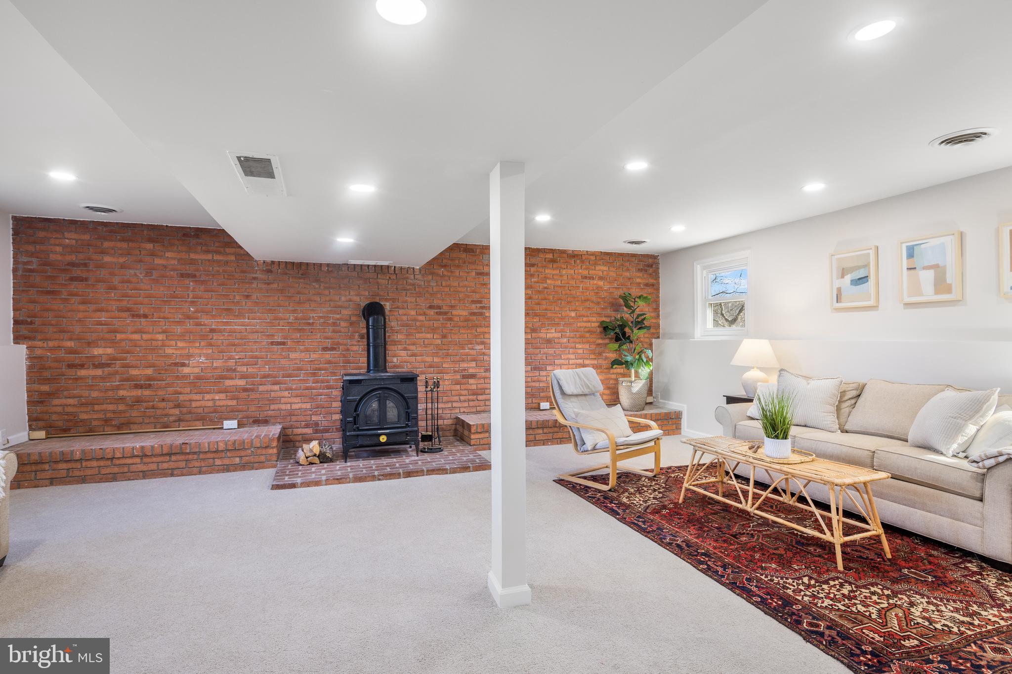 HAMPSTEAD - Residential