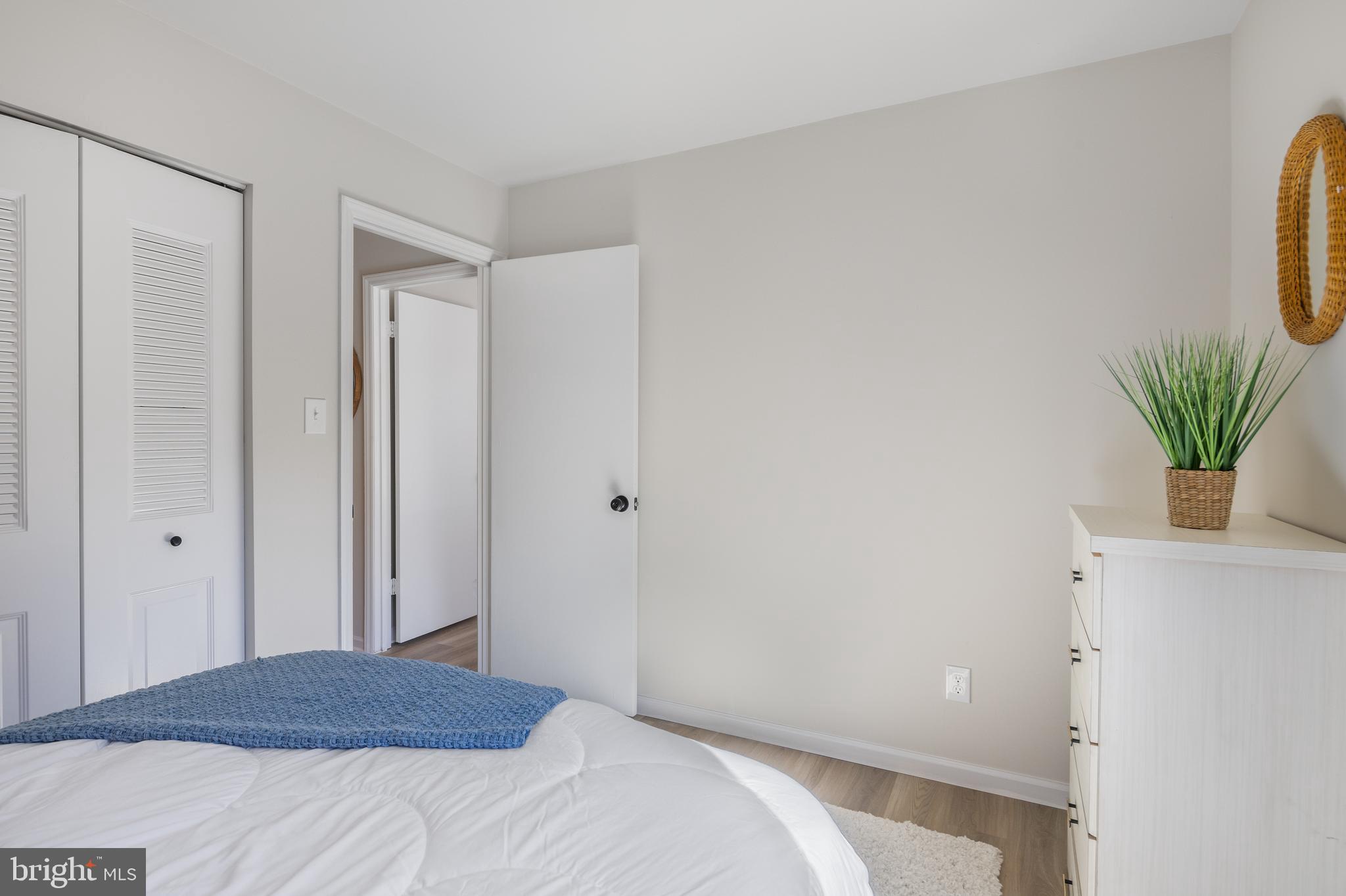 HAMPSTEAD - Residential