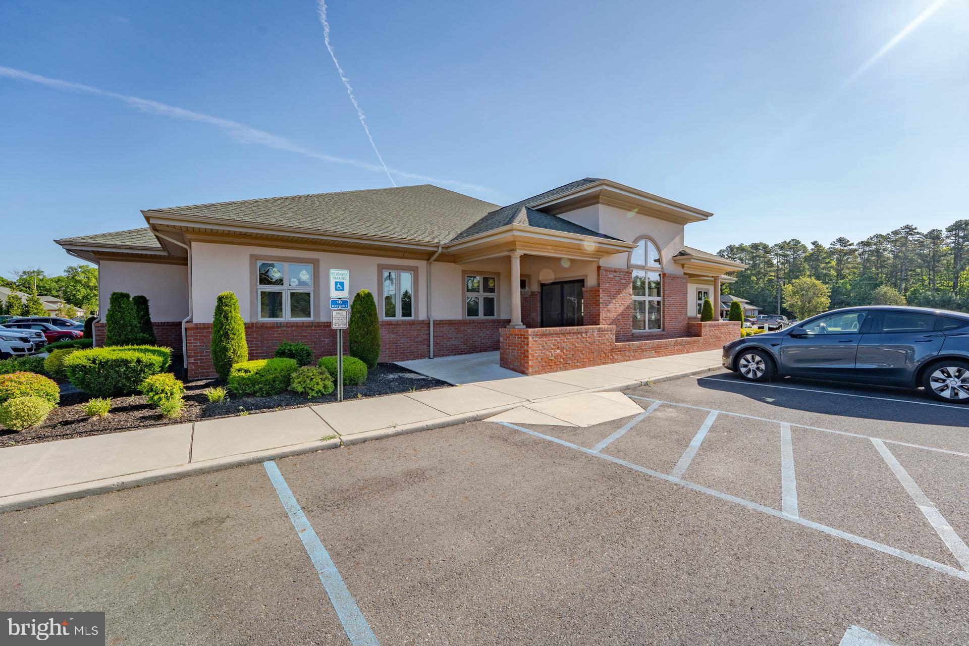 1103 W SHERMAN AVENUE 3B