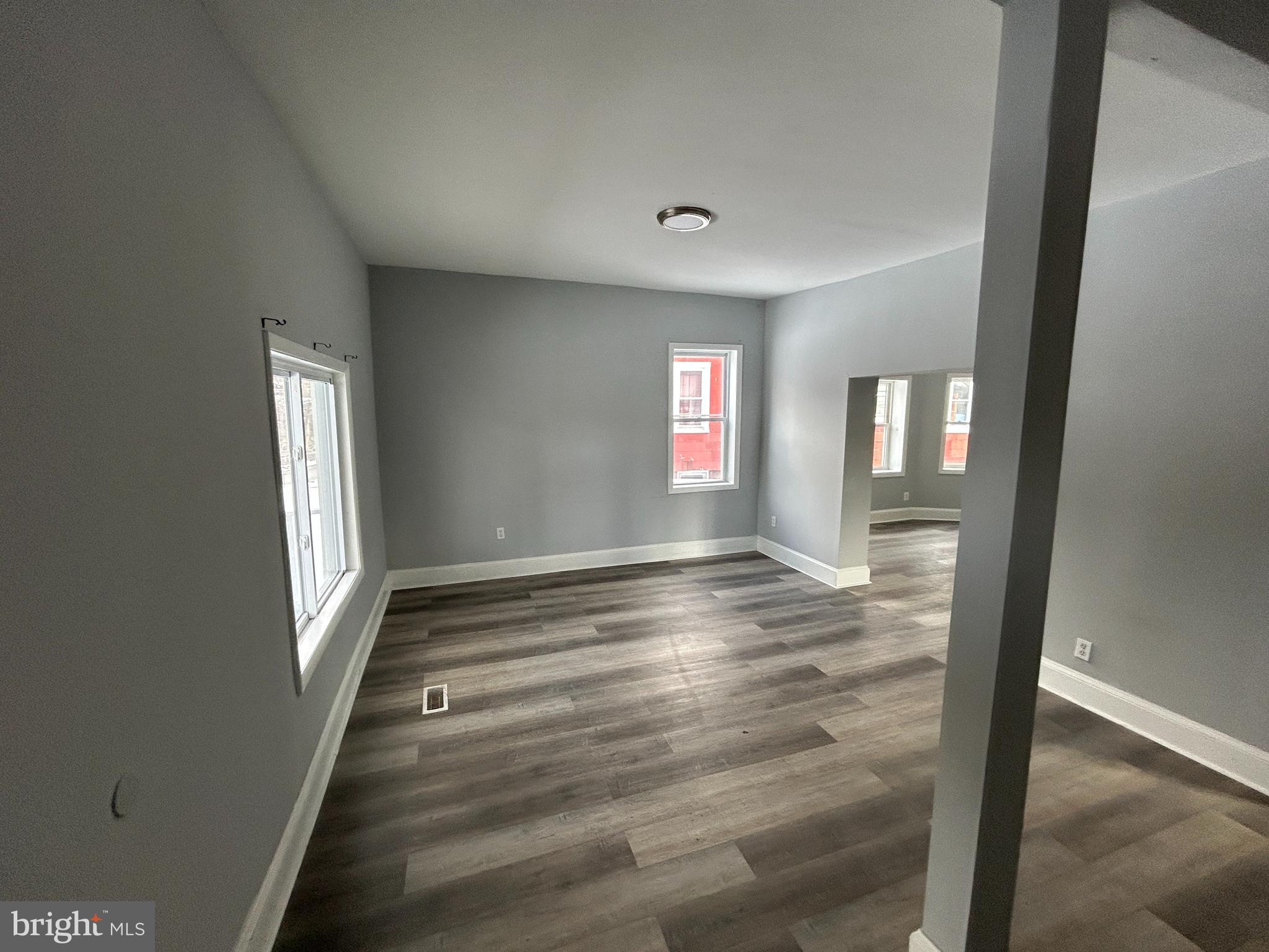 WINDSOR MILL - Residential