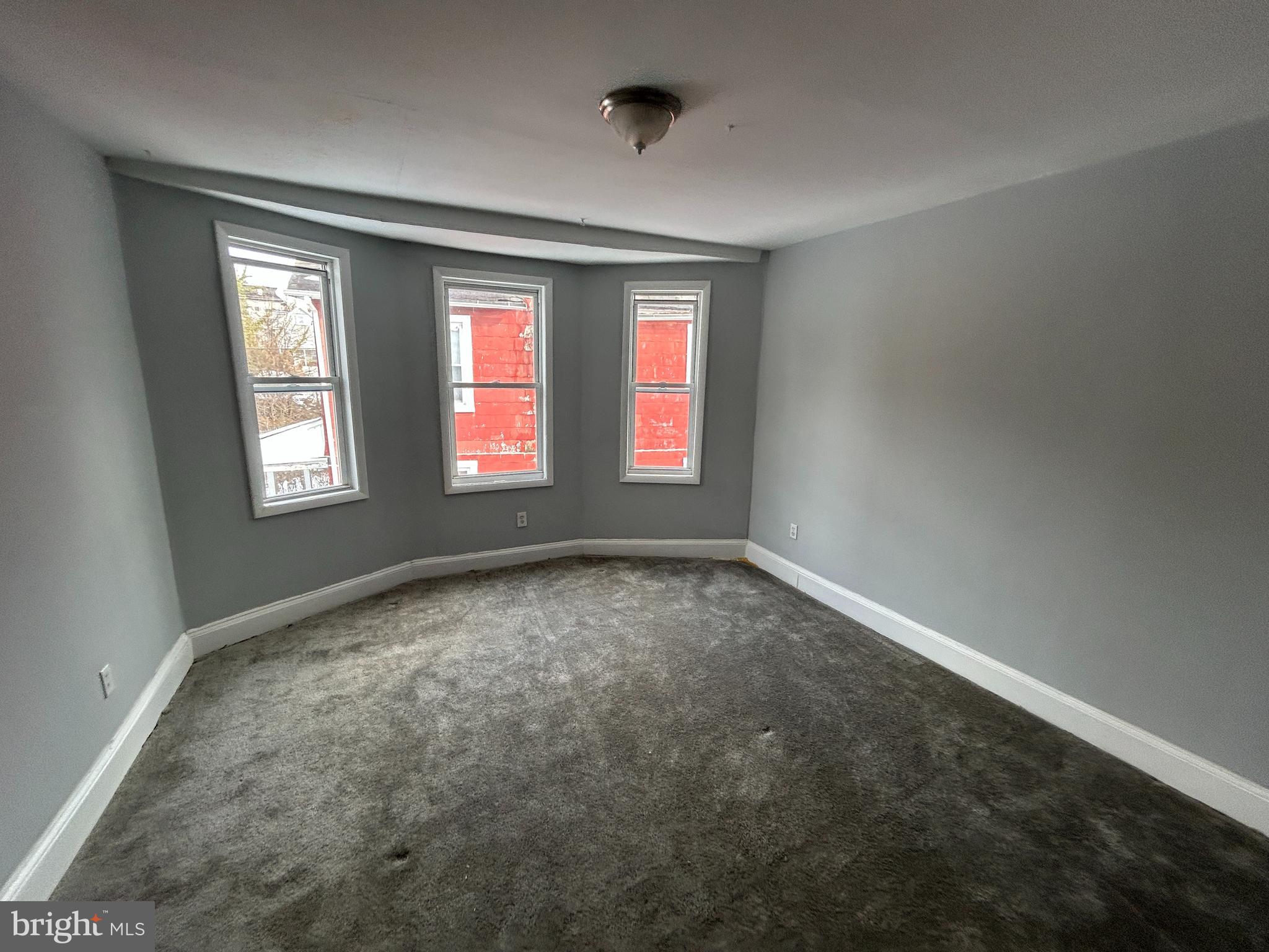 WINDSOR MILL - Residential