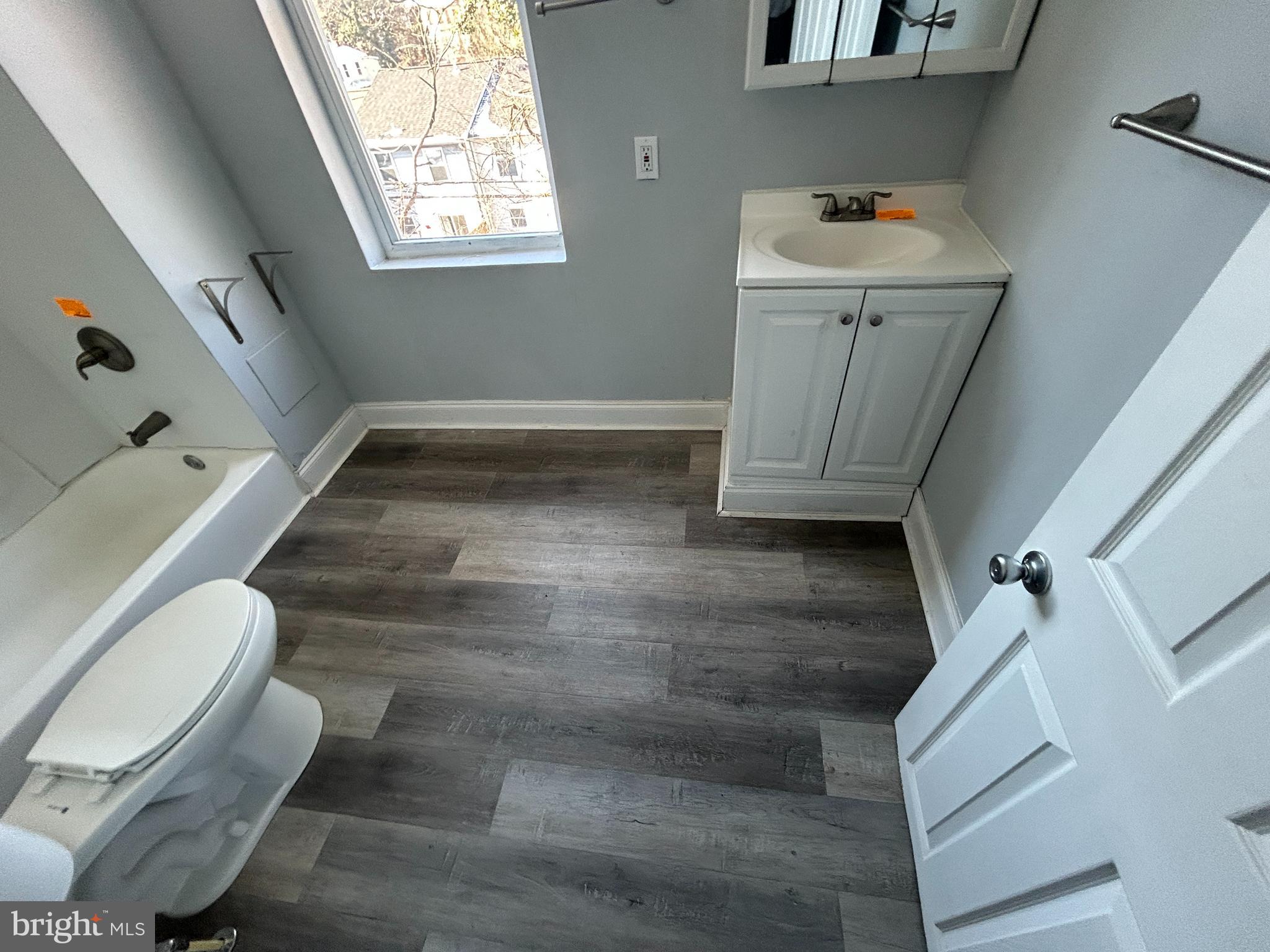 WINDSOR MILL - Residential