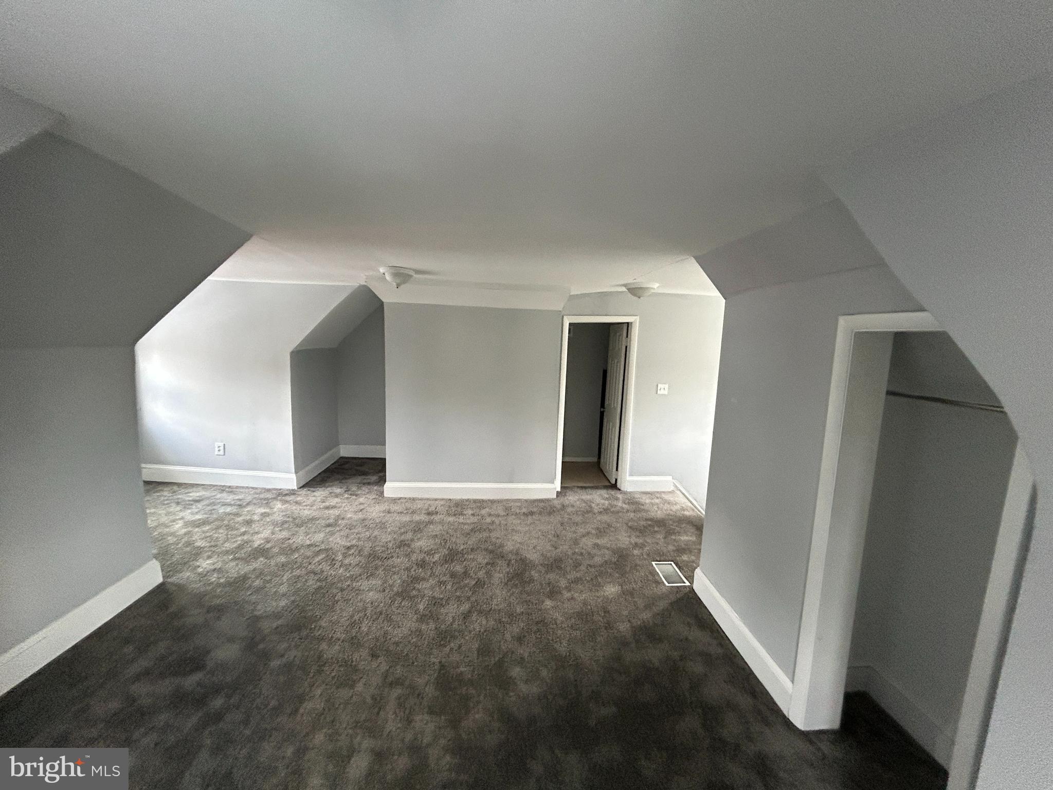 WINDSOR MILL - Residential