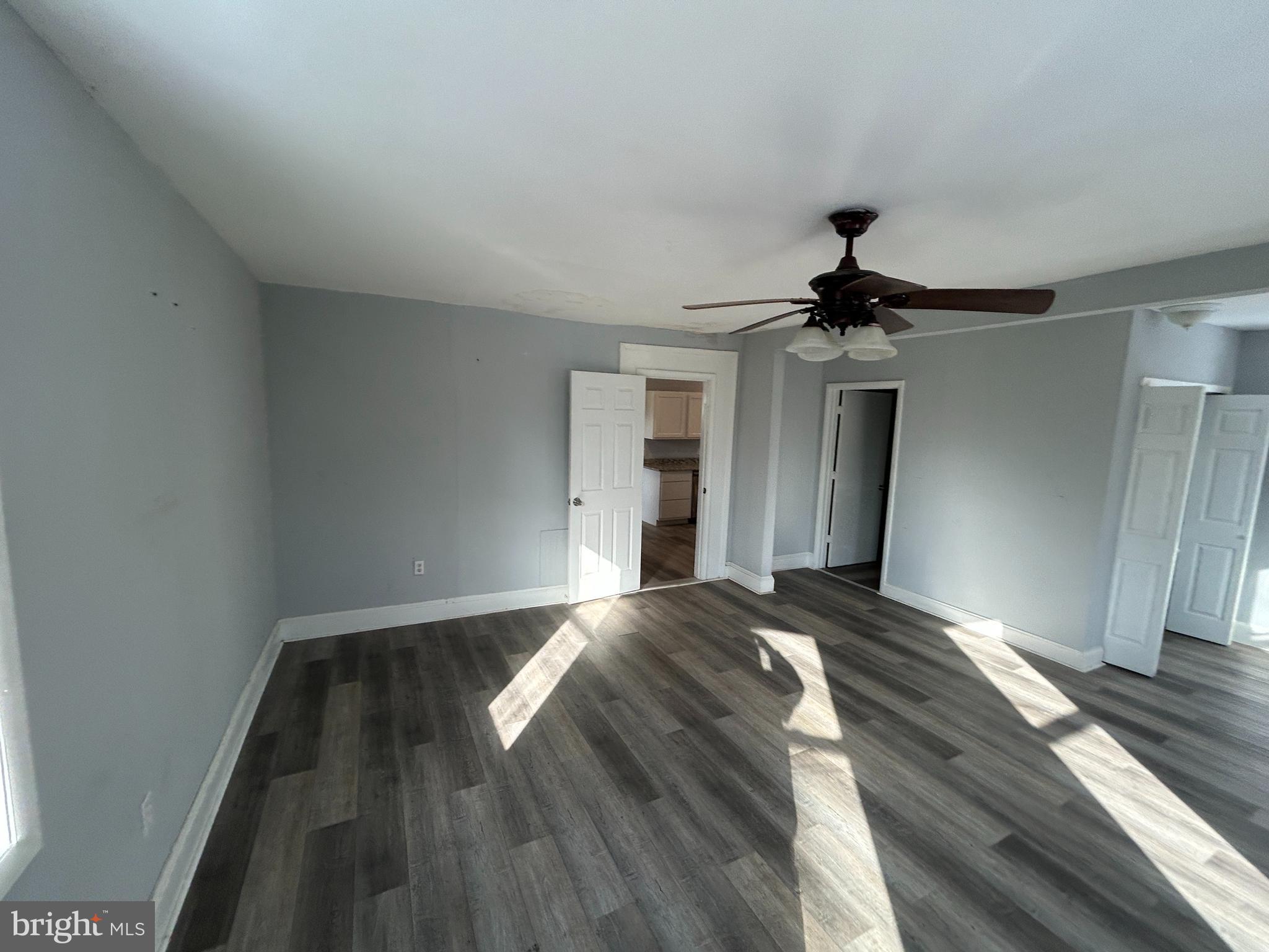 WINDSOR MILL - Residential