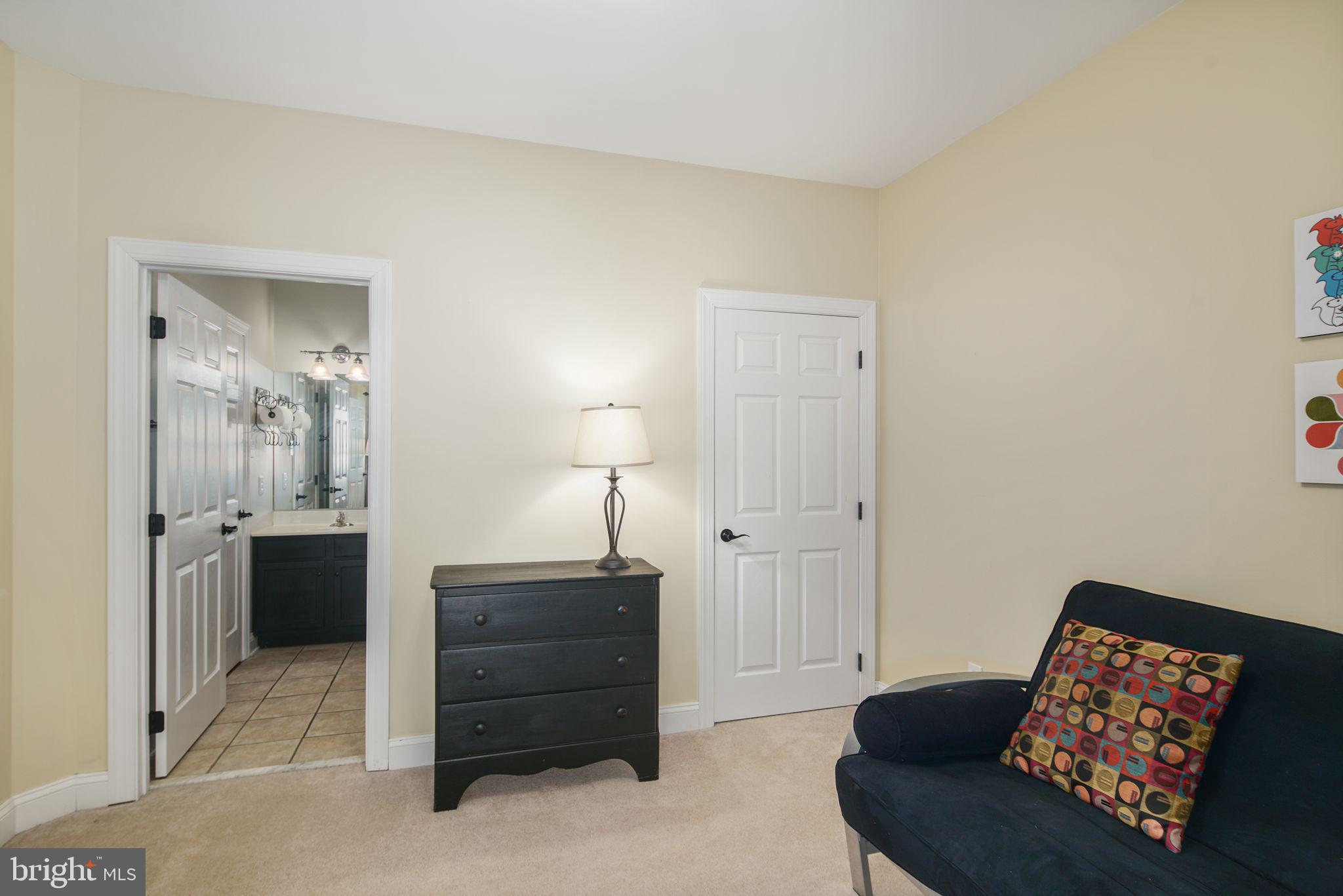 SPRING OAKS FARM - Residential