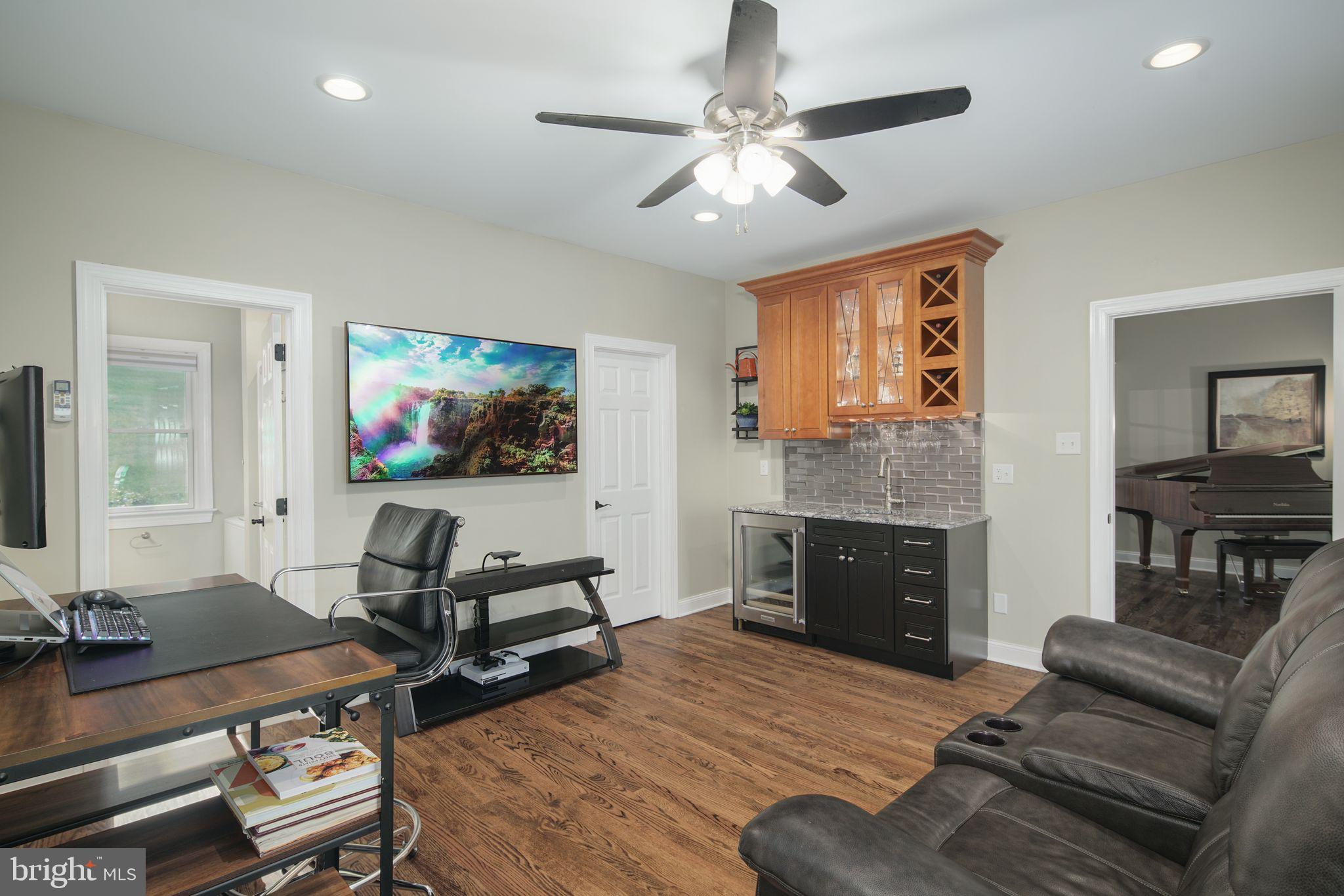 SPRING OAKS FARM - Residential