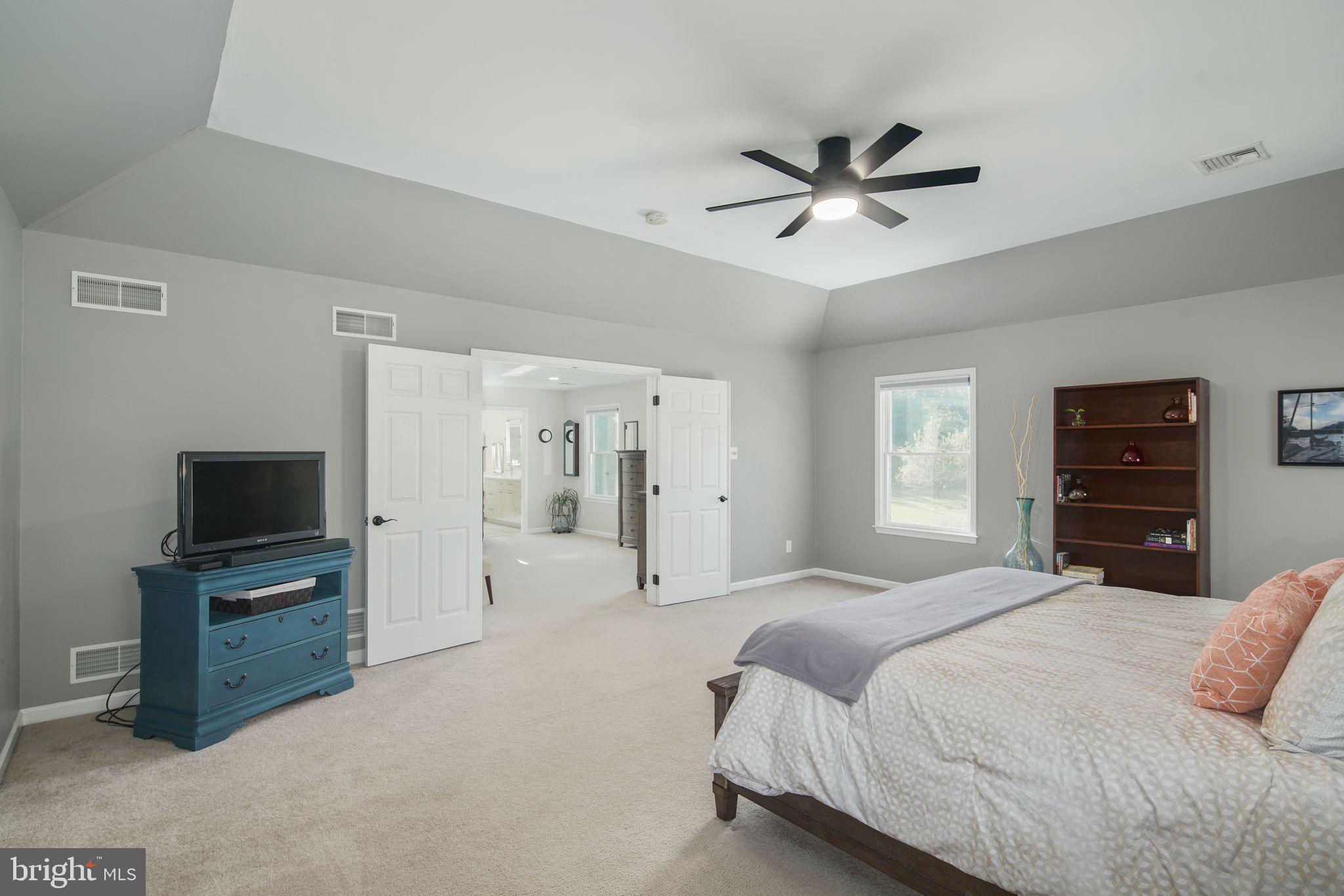 SPRING OAKS FARM - Residential