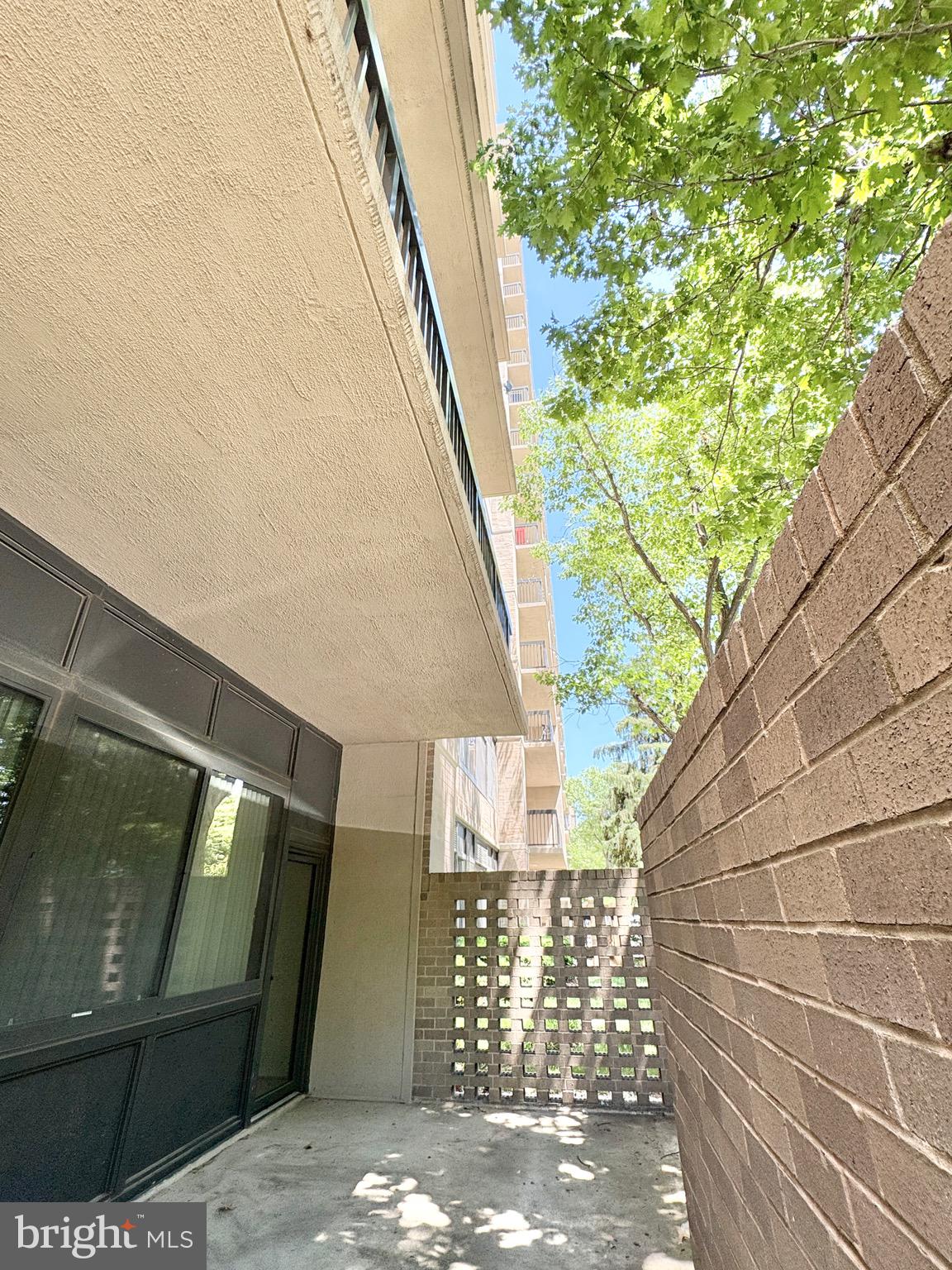 SKYLINE HOUSE - Residential