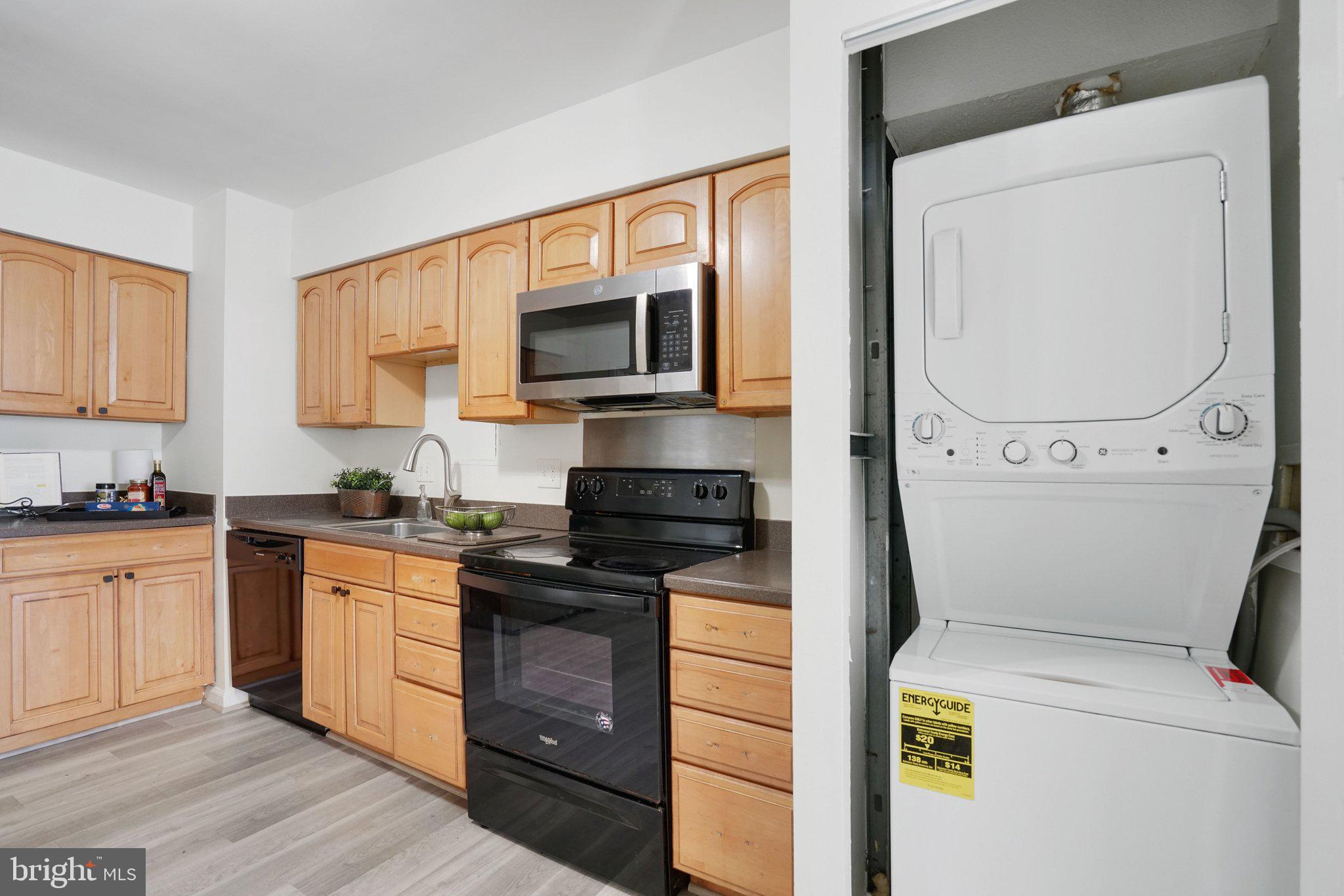 SKYLINE HOUSE - Residential