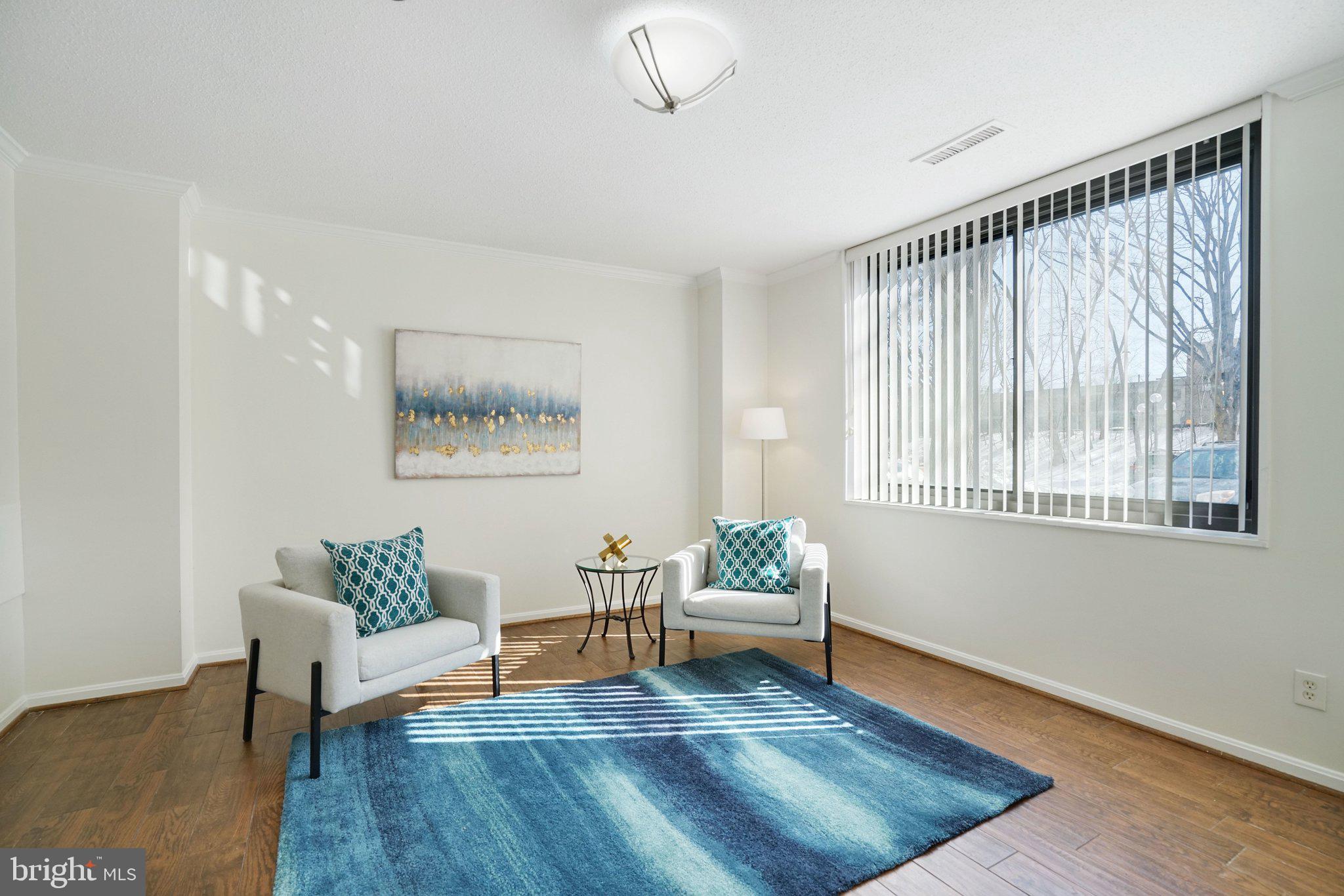 SKYLINE HOUSE - Residential