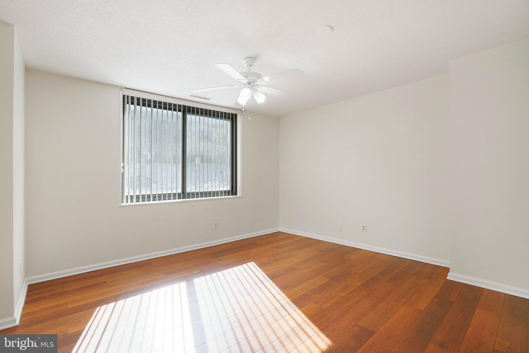 SKYLINE HOUSE - Residential