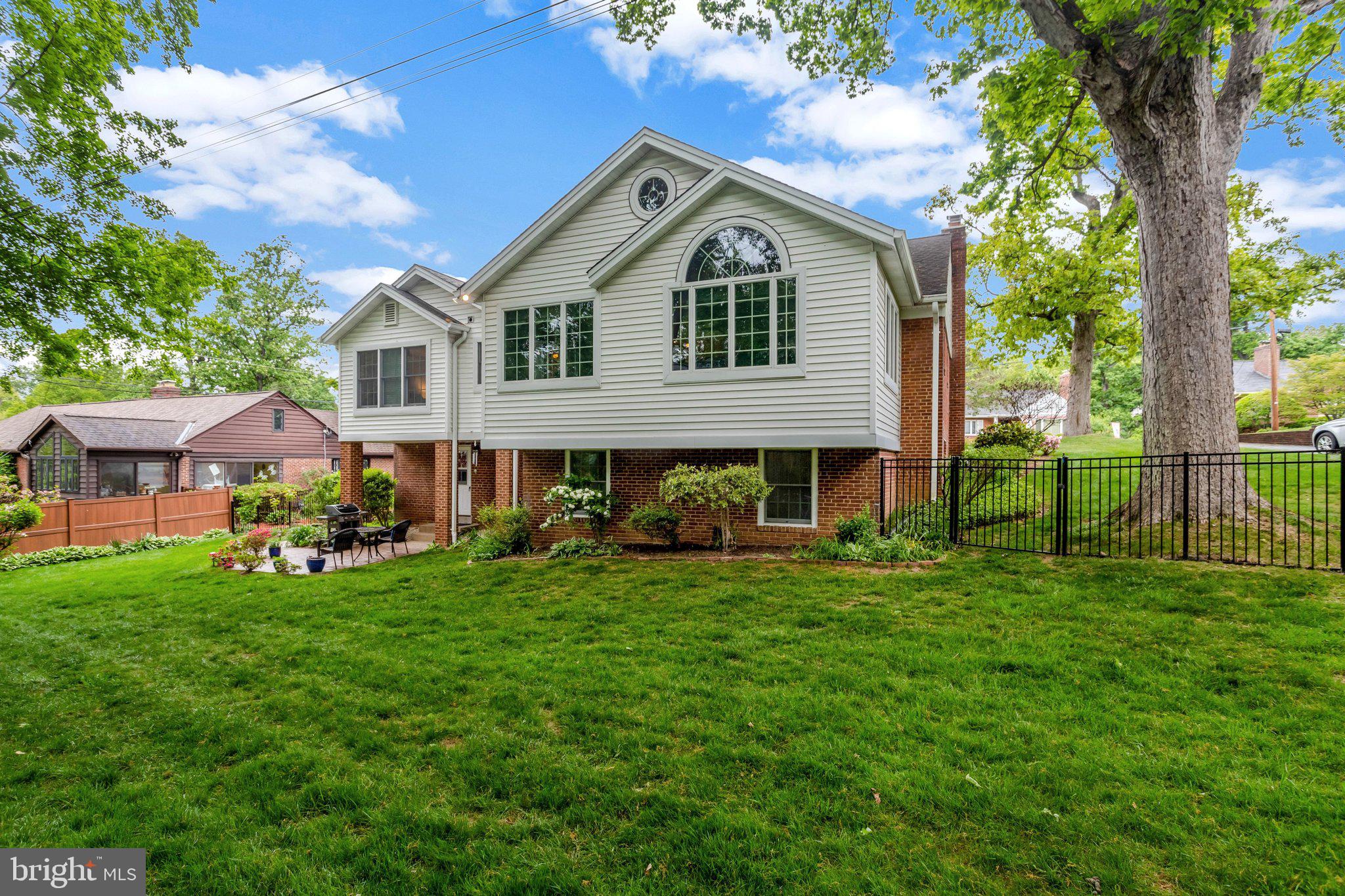 SHIRLEY WOODS - Residential