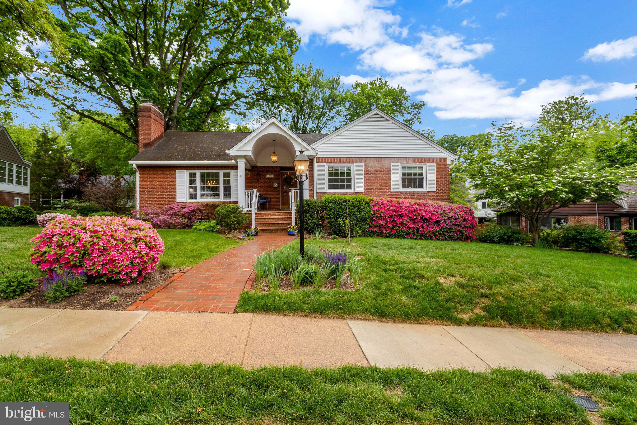 SHIRLEY WOODS - Residential